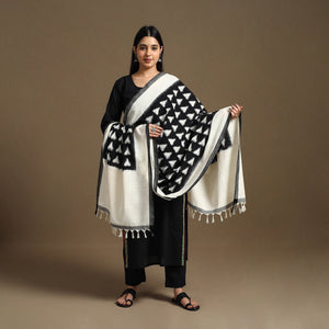 Black - Handloom Cotton Pochampally Ikat Dupatta 17