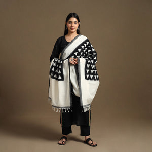 Black - Handloom Cotton Pochampally Ikat Dupatta 17