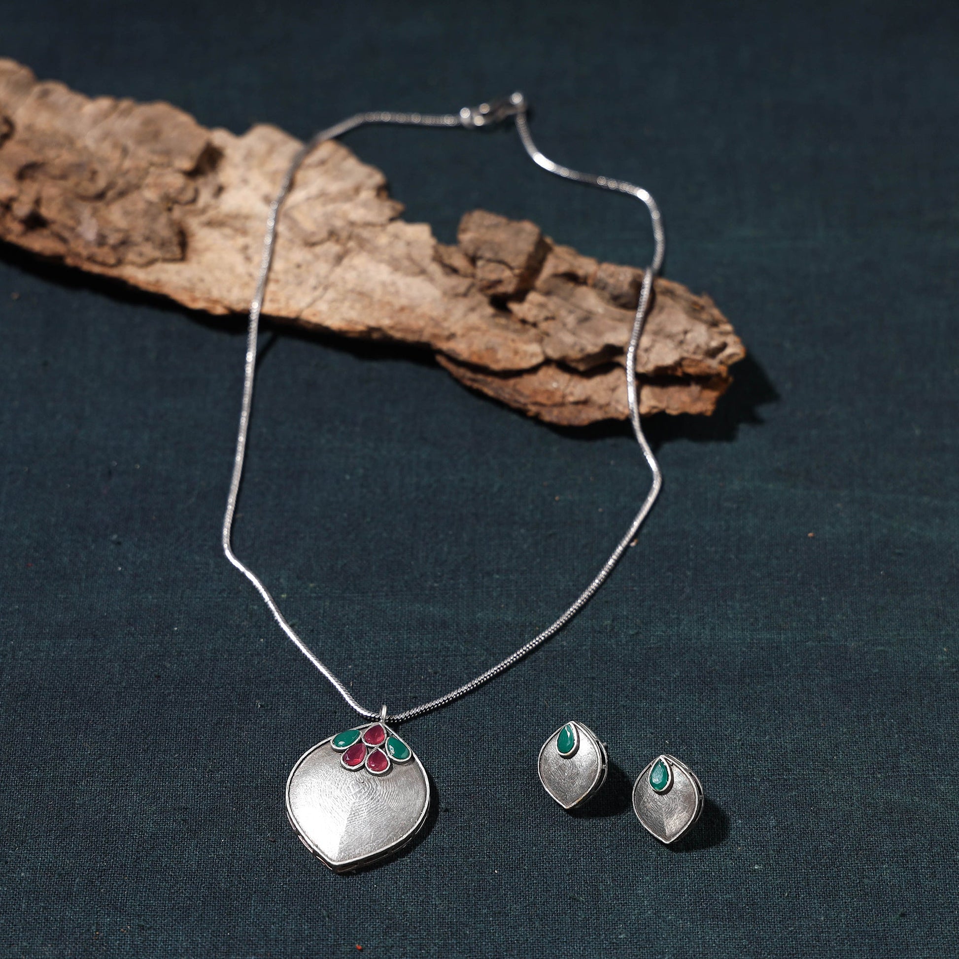 Antique Silver Finish Oxidised Brass Base Stone Work Necklace Set