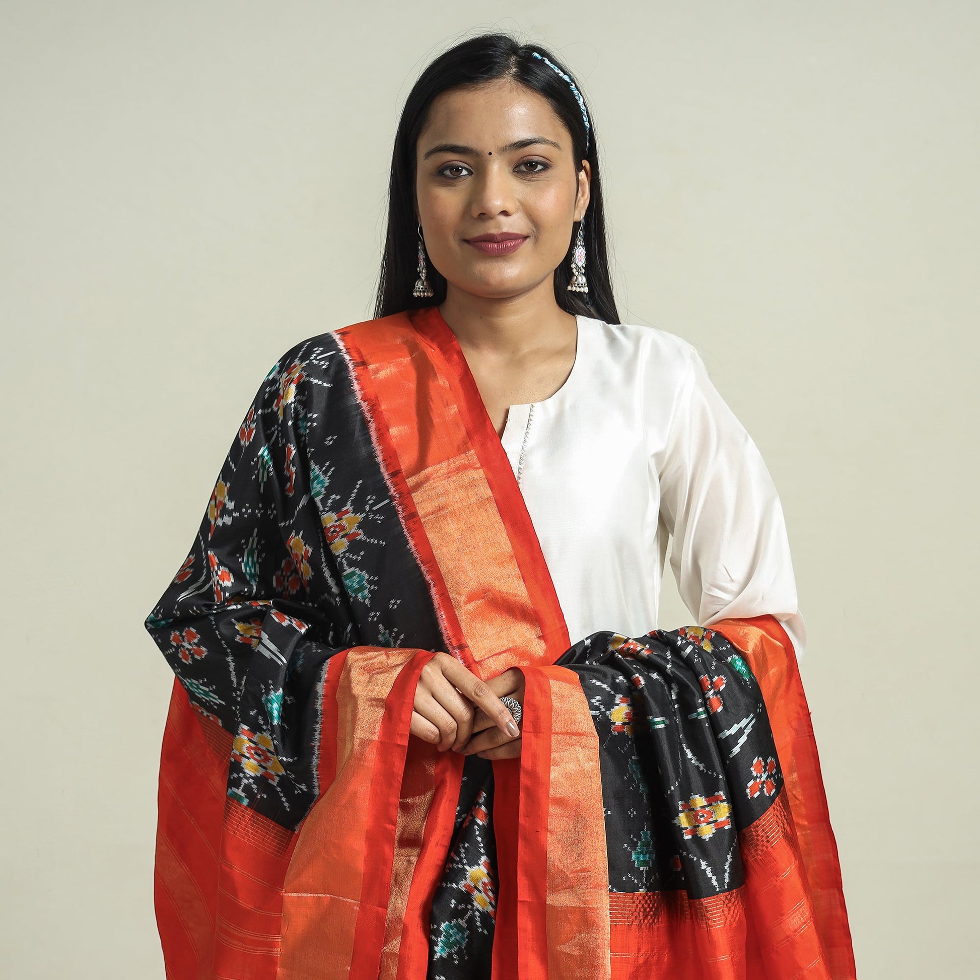 Black - Handwoven Pochampally Ikat Pure Mulberry Silk Dupatta with Zari Border