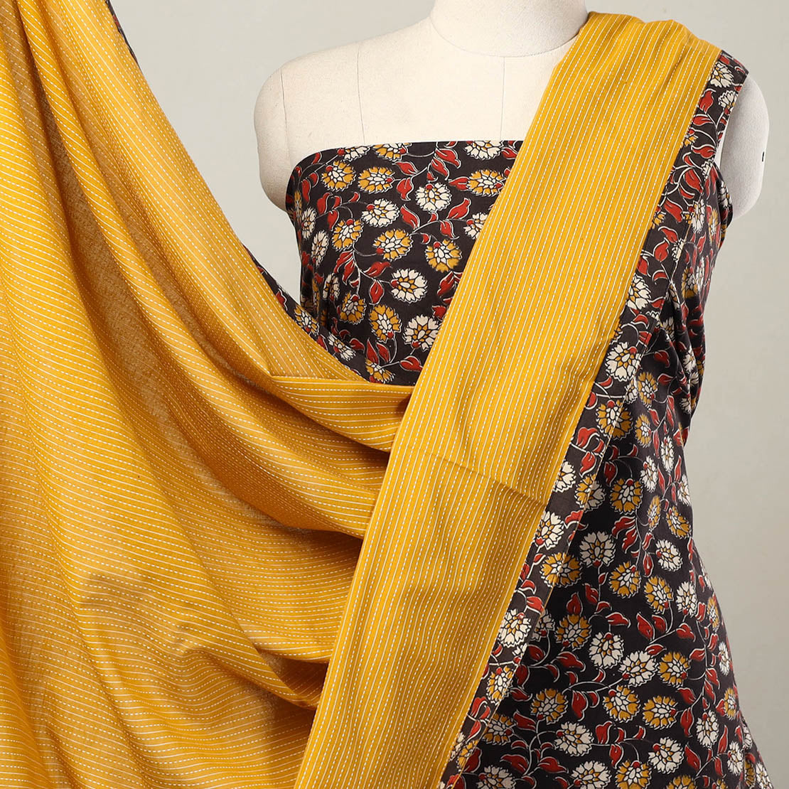 Black - 3pc Cotton Kalamkari Print Kurta with Plain Dupatta 06