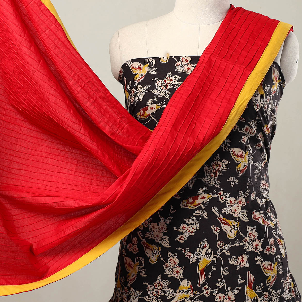 Black - 3pc Cotton Kalamkari Print Kurta with Plain Dupatta 10