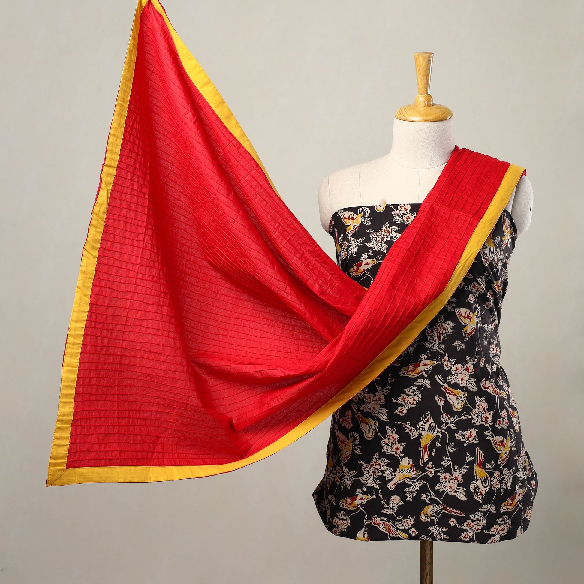 Black - 3pc Cotton Kalamkari Print Kurta with Plain Dupatta 10