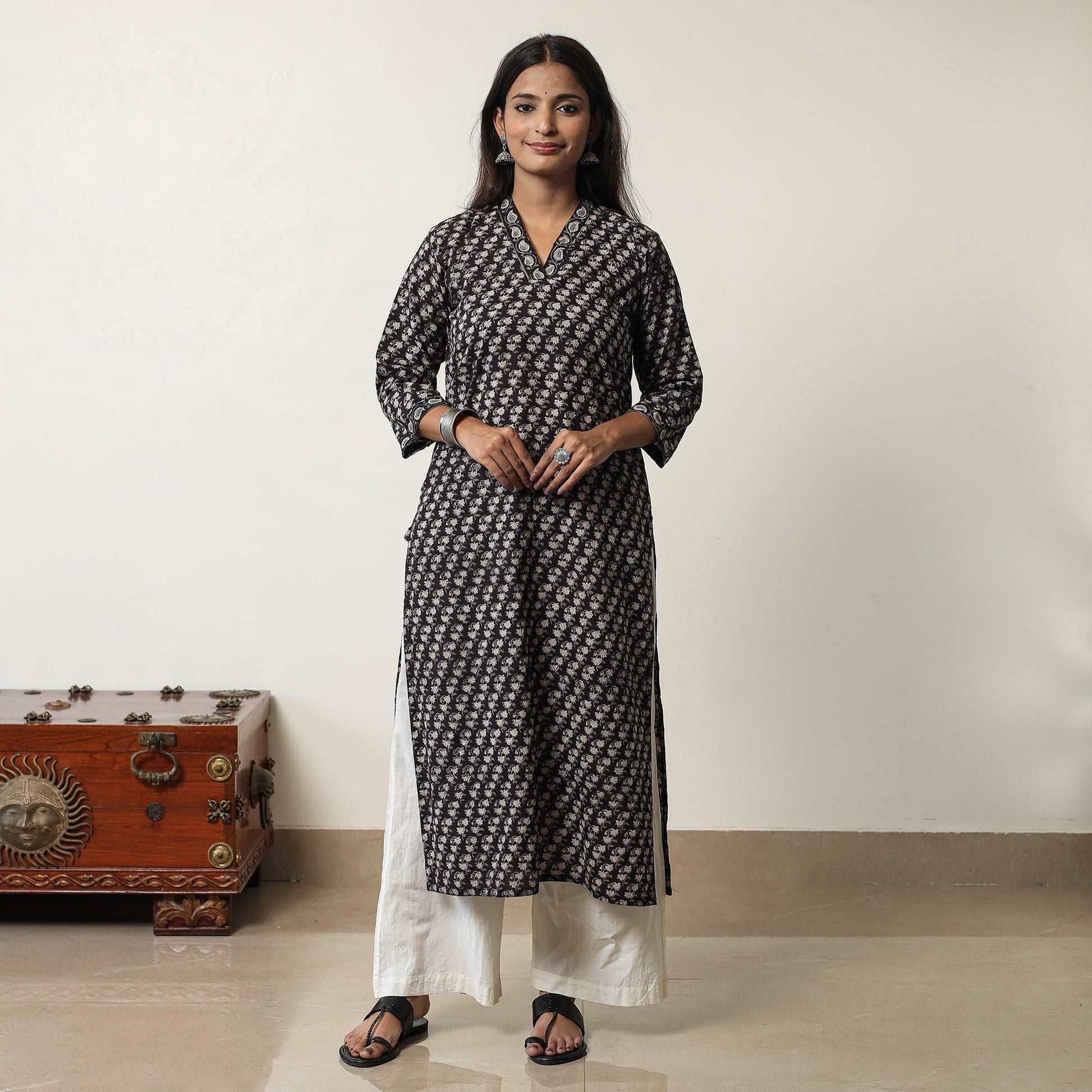 Black - Jahota Block Printed Cotton Straight Kurta 01