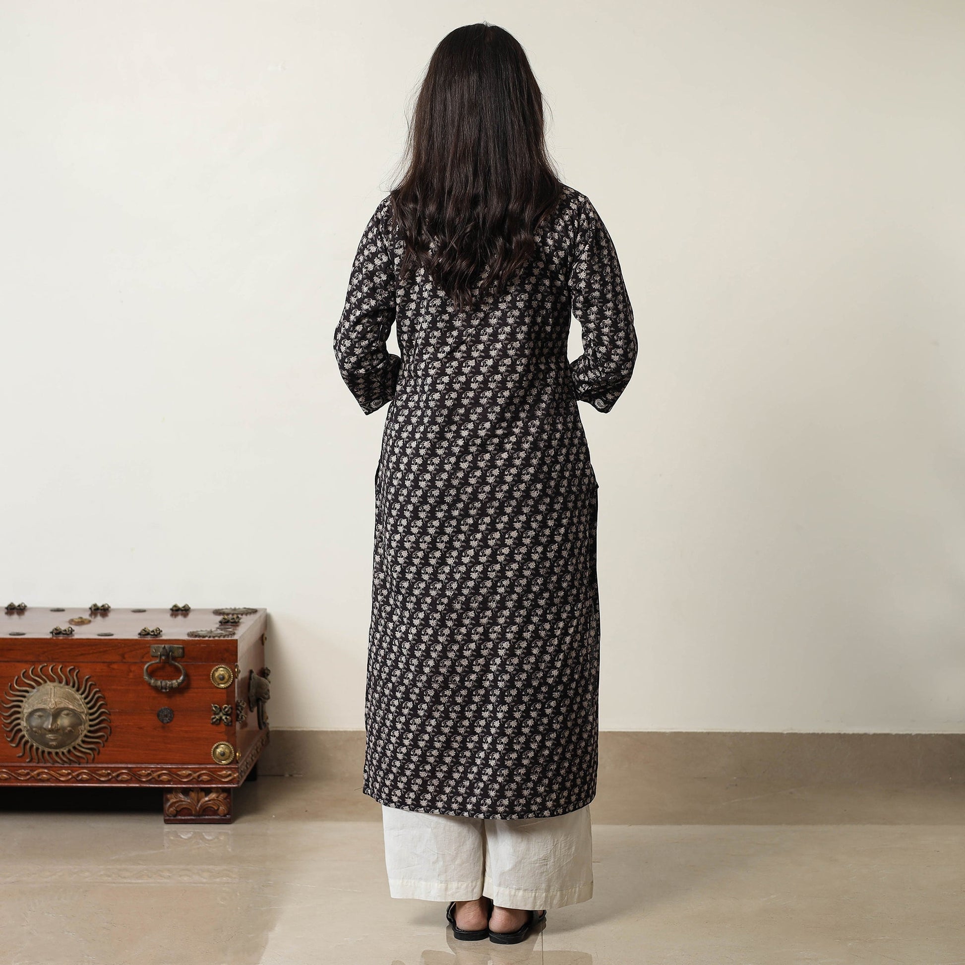 Black - Jahota Block Printed Cotton Straight Kurta 01