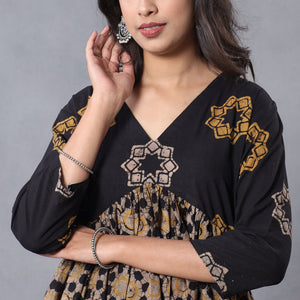 Black - Flared Cotton Hand Batik Print Kurta Set 02