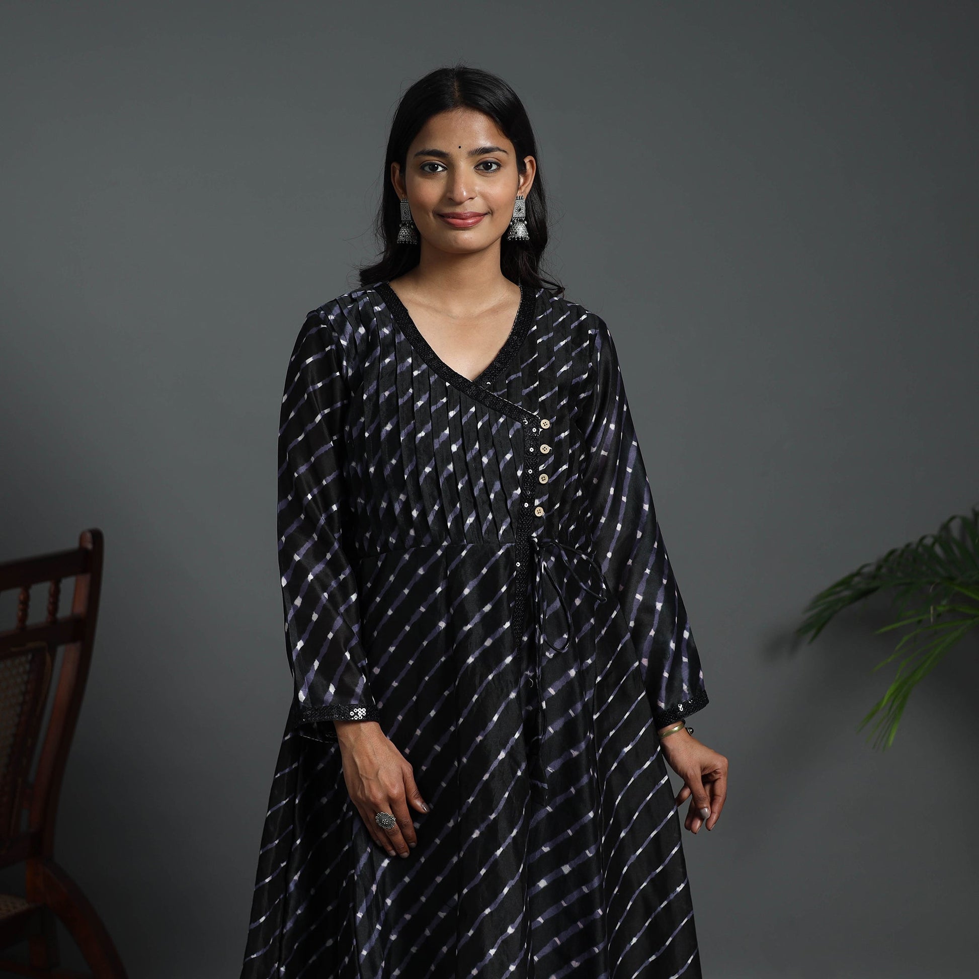 Black - Angrakha Handloom Chanderi Silk Tie-Dye Leheriya Kurta 02