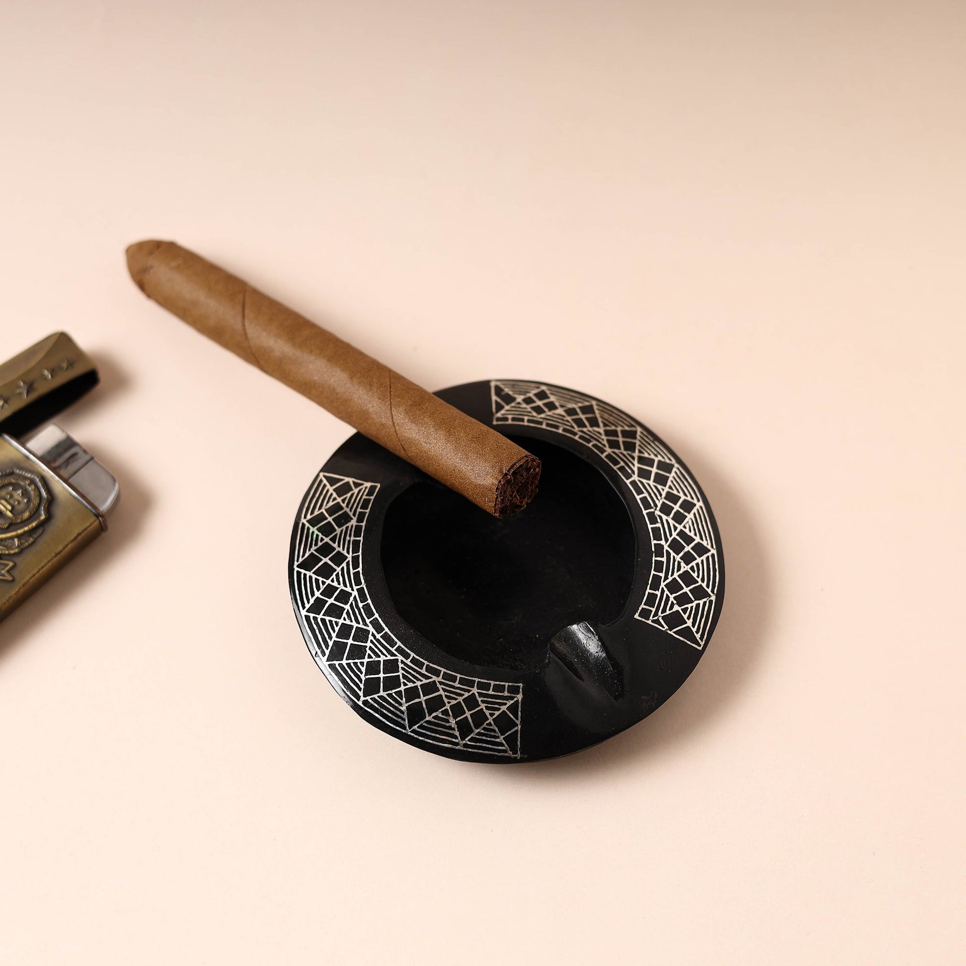 Bidri Work Pure Silver Inlay Ashtray 01