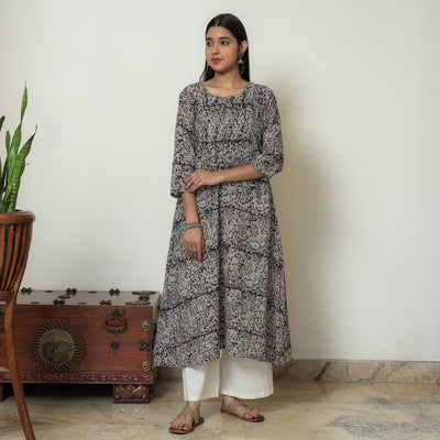 Black - Kalamkari Hand Block Printed Mul Cotton Pintuck A-Line Kurta 05