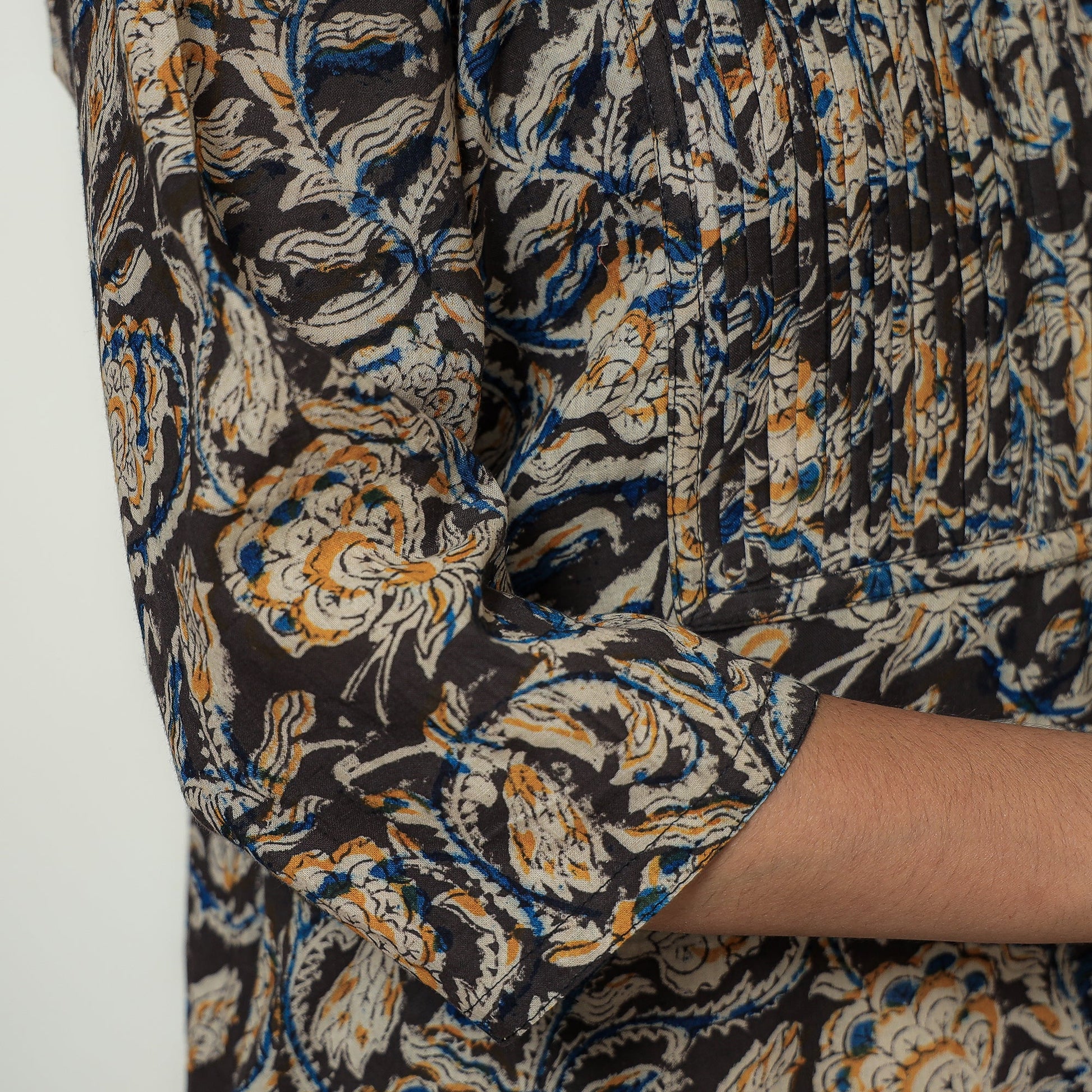 Black - Kalamkari Hand Block Printed Cotton Pintuck Straight Kurta 08