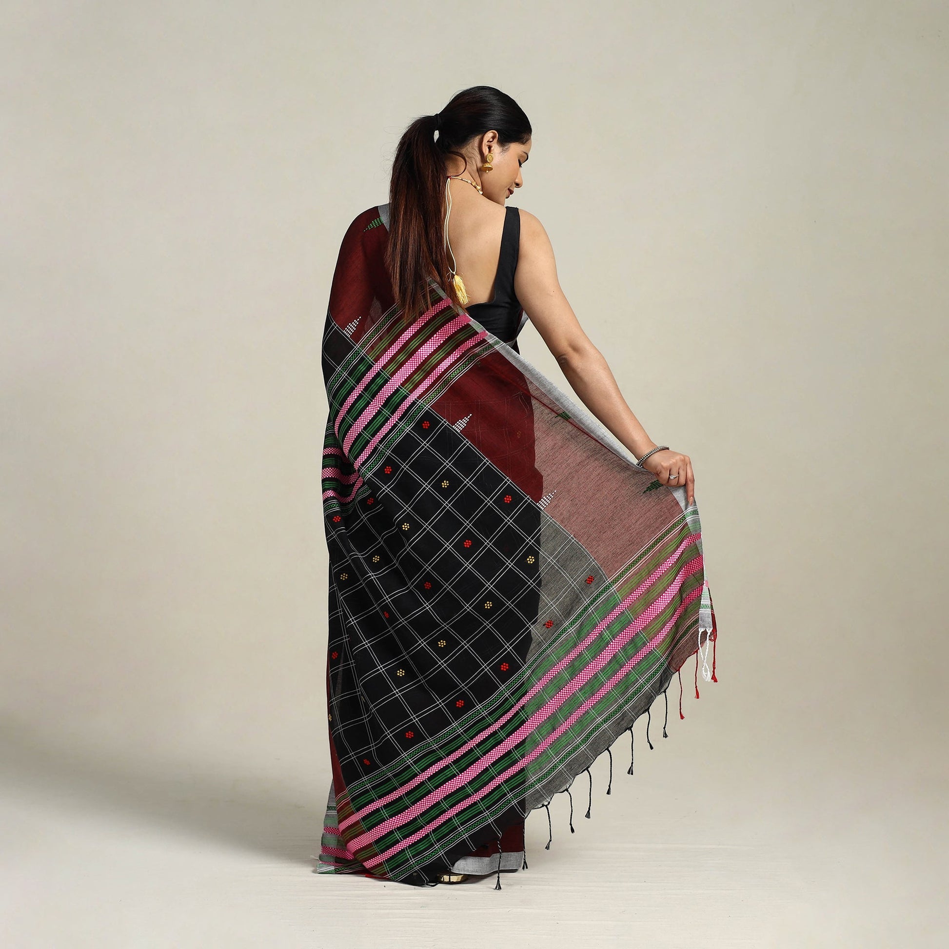 Black - Phulia Handloom Cotton Saree with Thread Buti 17