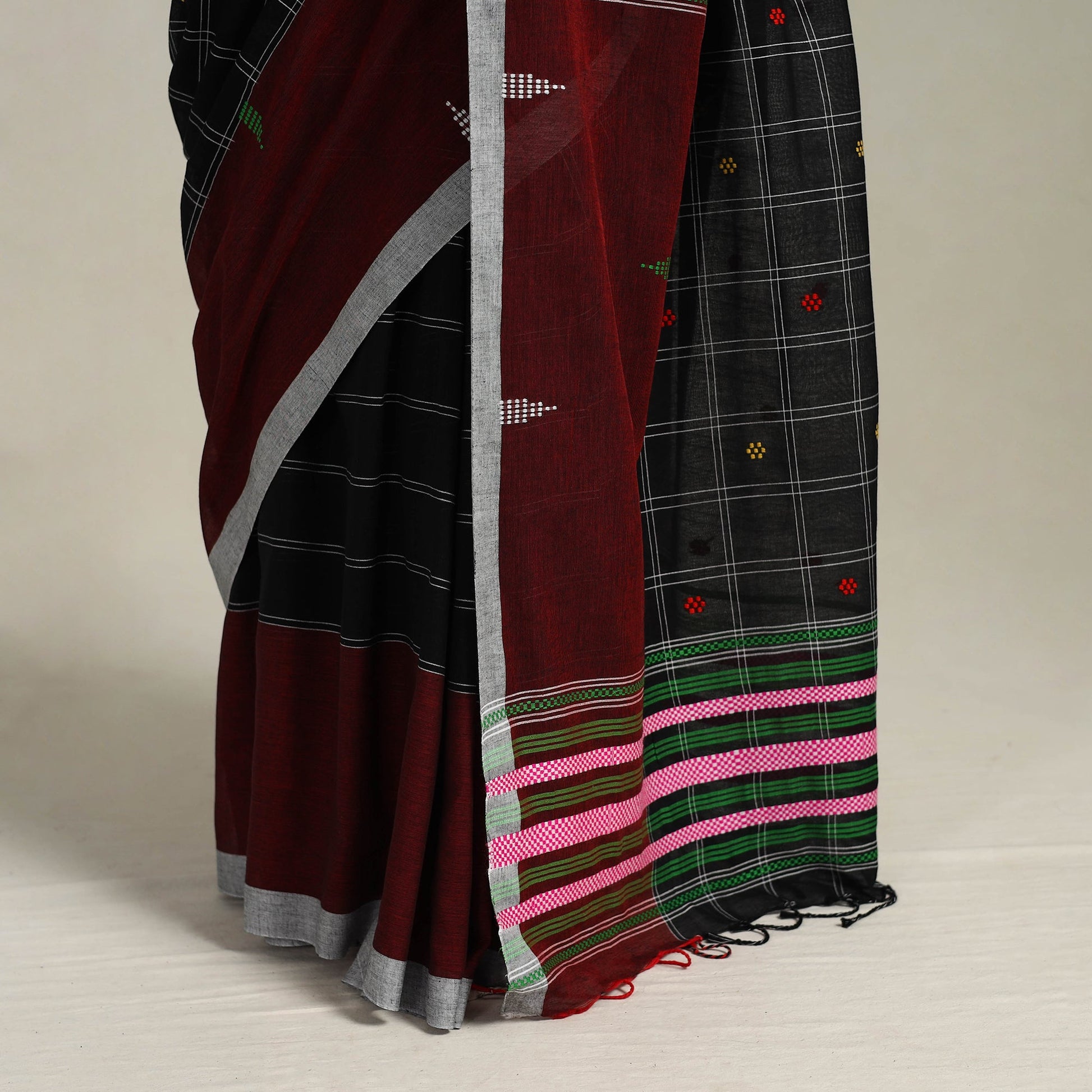 Black - Phulia Handloom Cotton Saree with Thread Buti 17