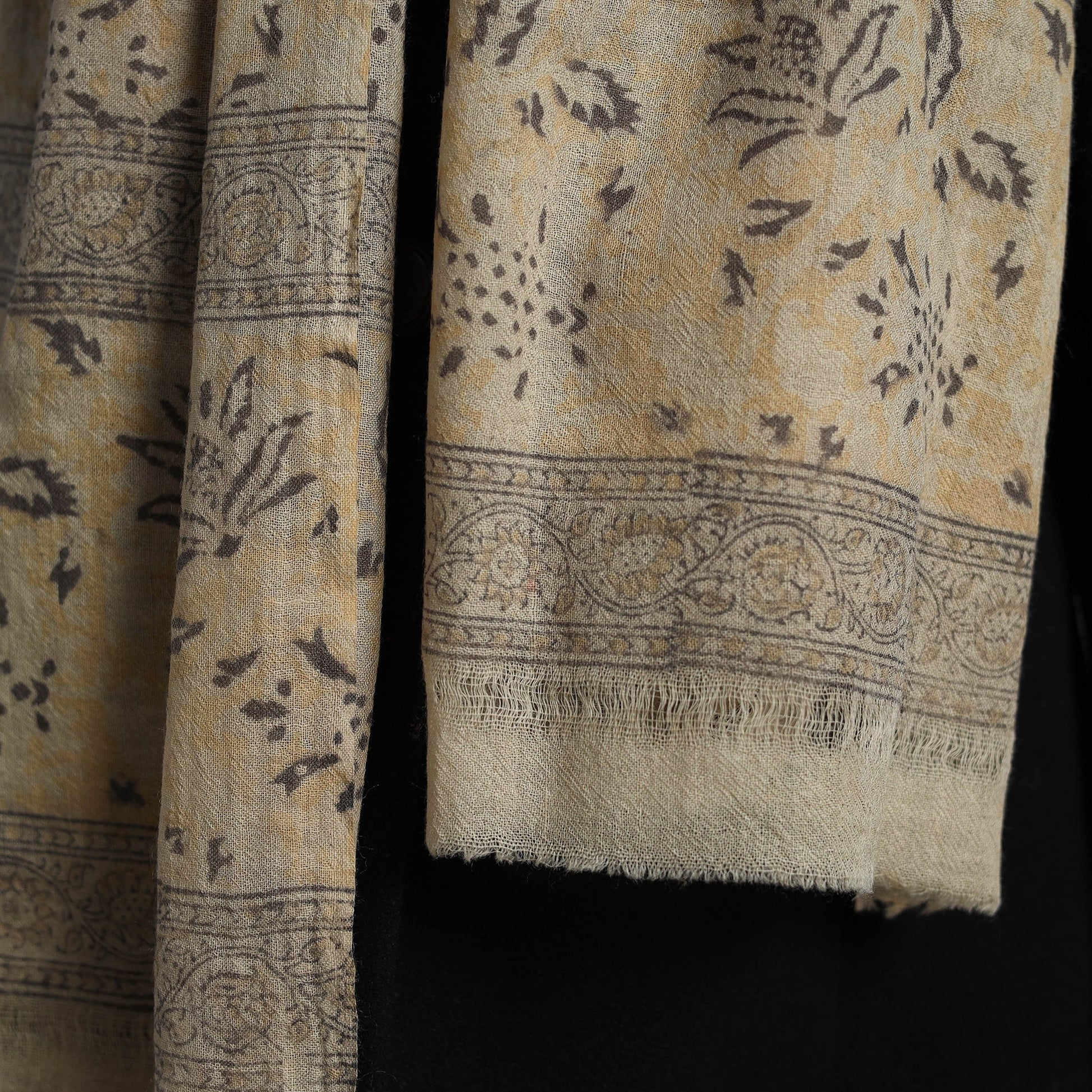 Beige  - Block Print Pedana Kalamkari Wool Stole 02