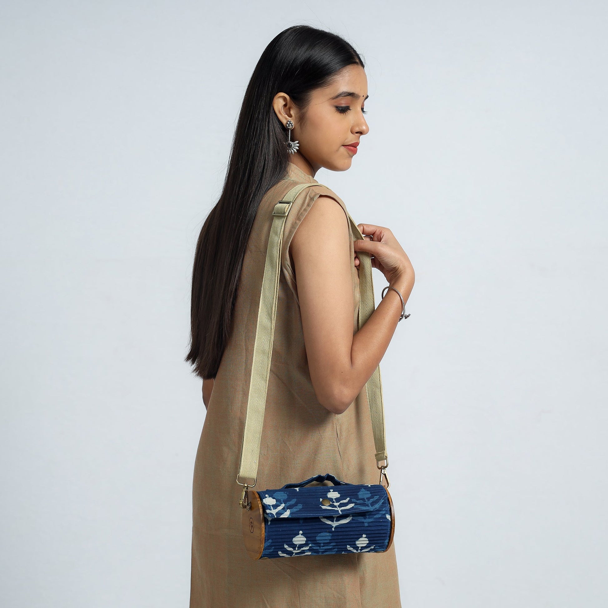 Blue - DIY Round Sling Bag / Clutch With Changeable Sleeve