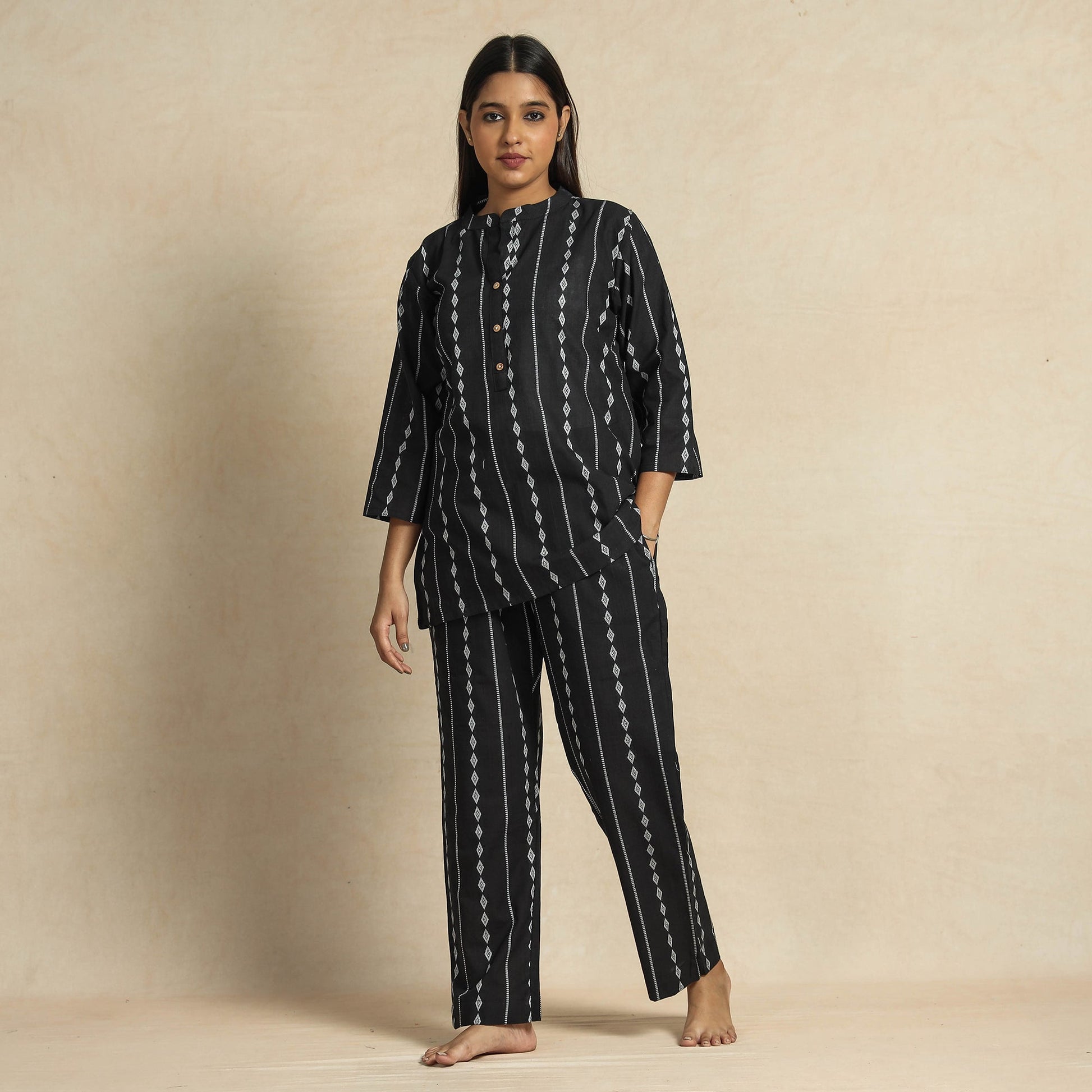Black Jacquard Cotton Top & Pyjama Night Suit Set