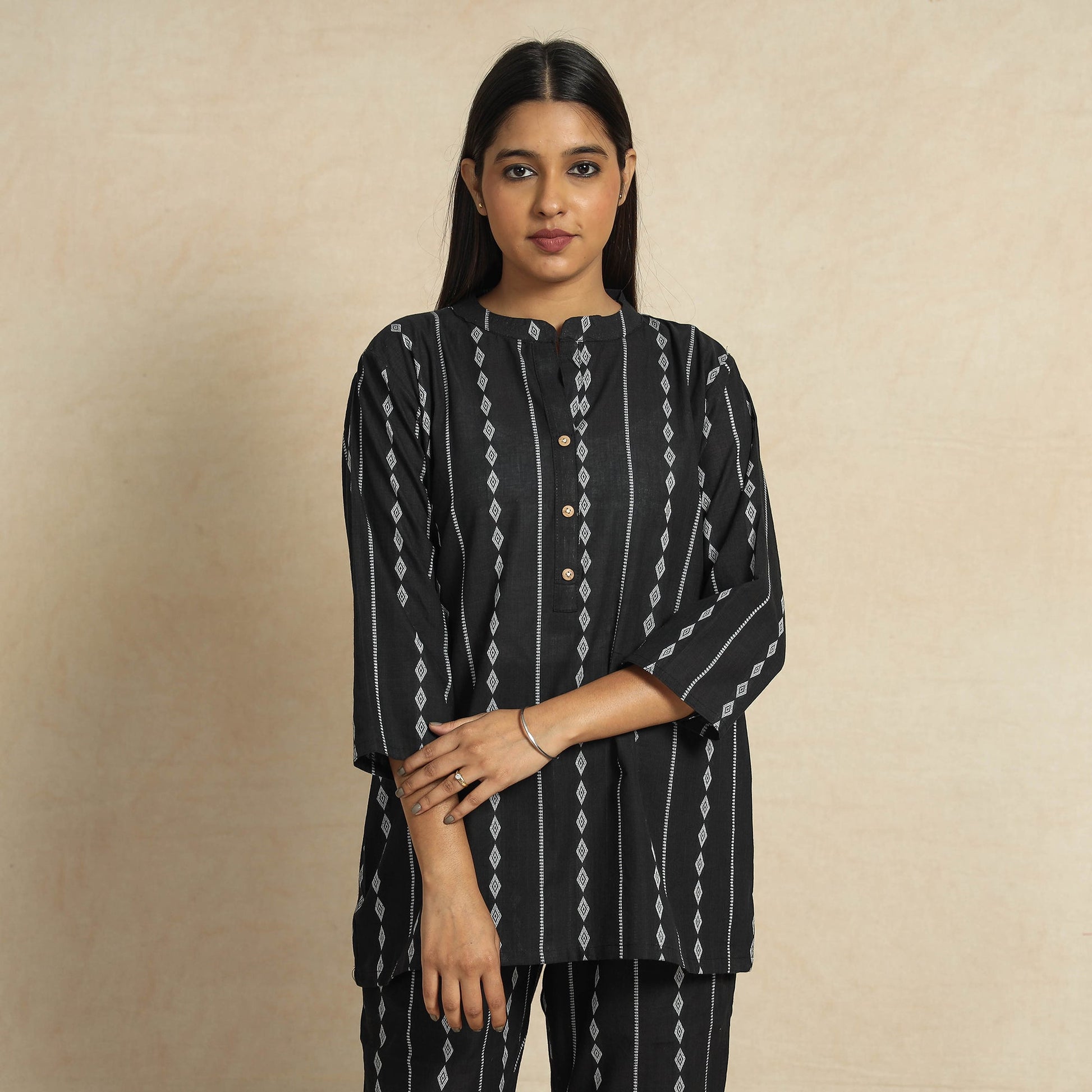 Black Jacquard Cotton Top & Pyjama Night Suit Set