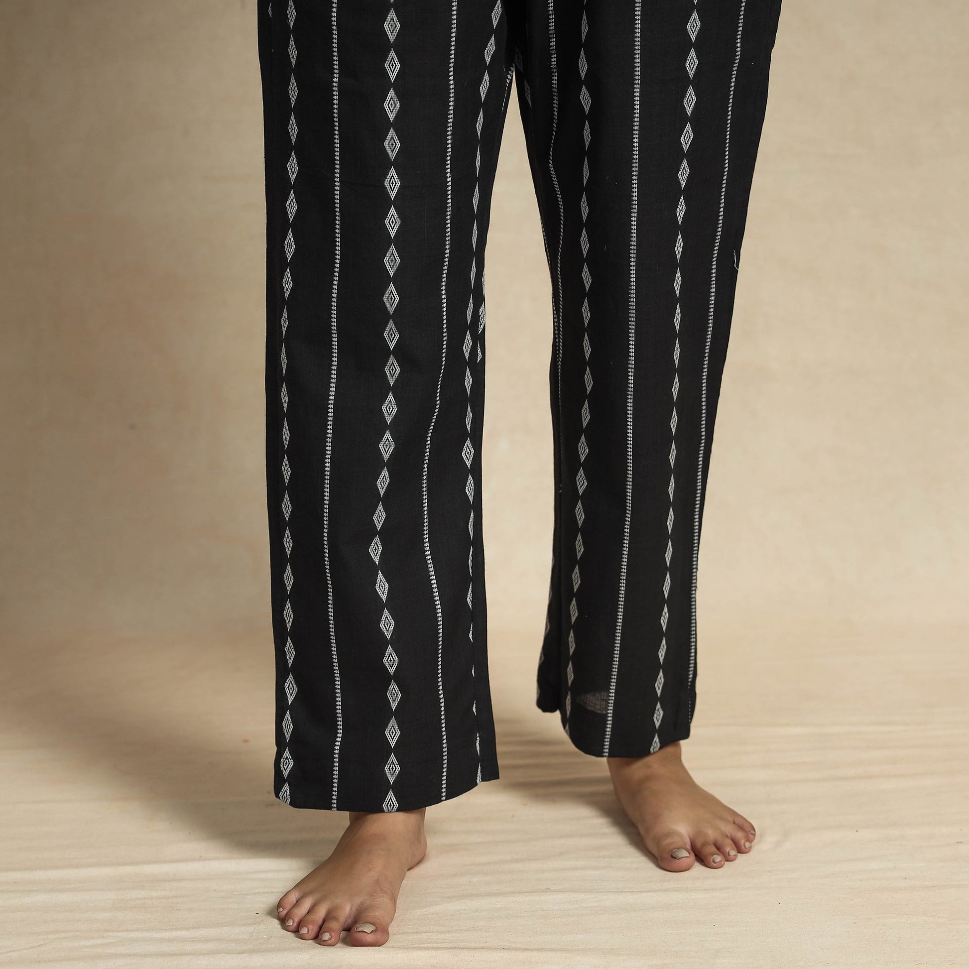 Black Jacquard Cotton Top & Pyjama Night Suit Set