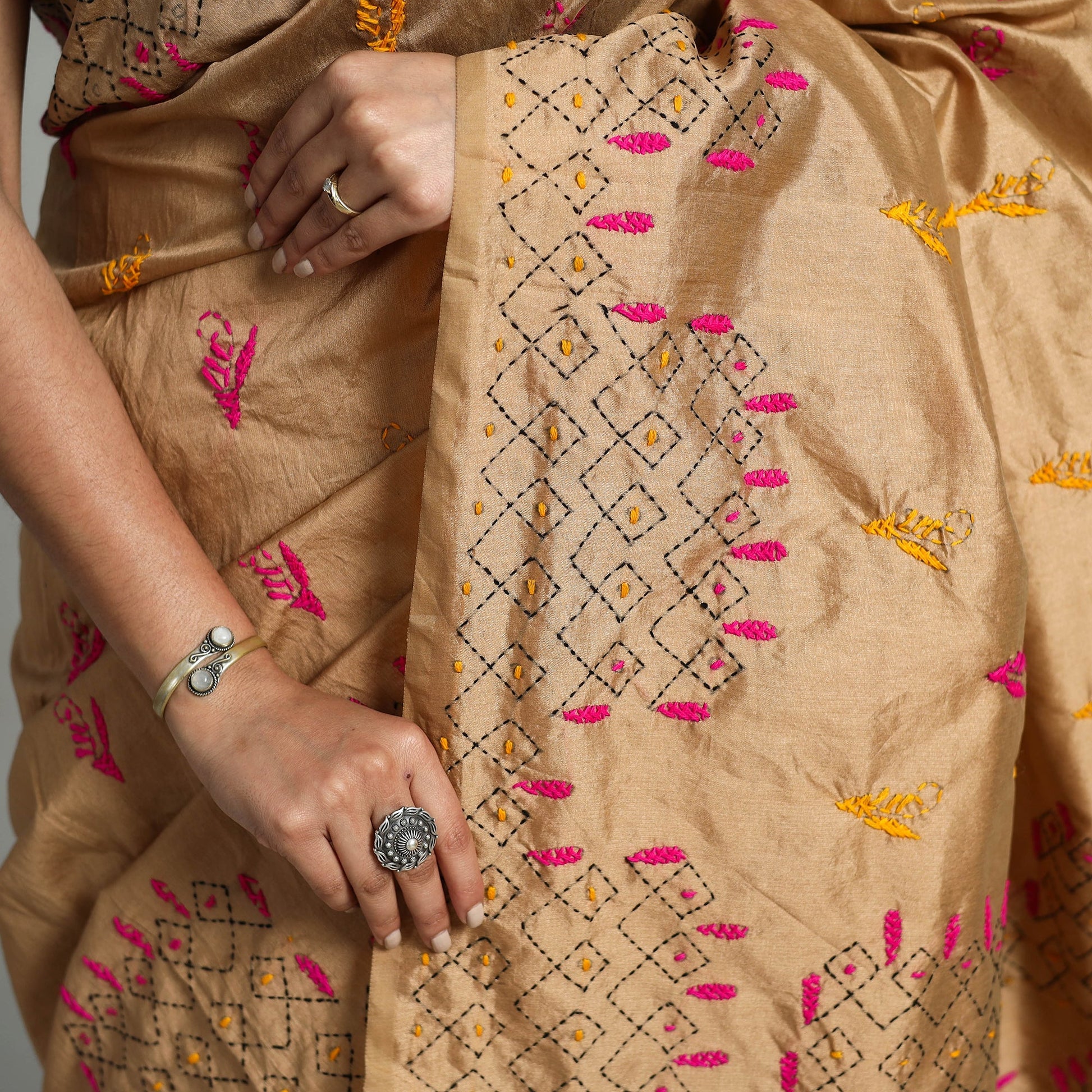 Brown - Bengal Silk Nakshi Kantha Hand Embroidery Saree 05