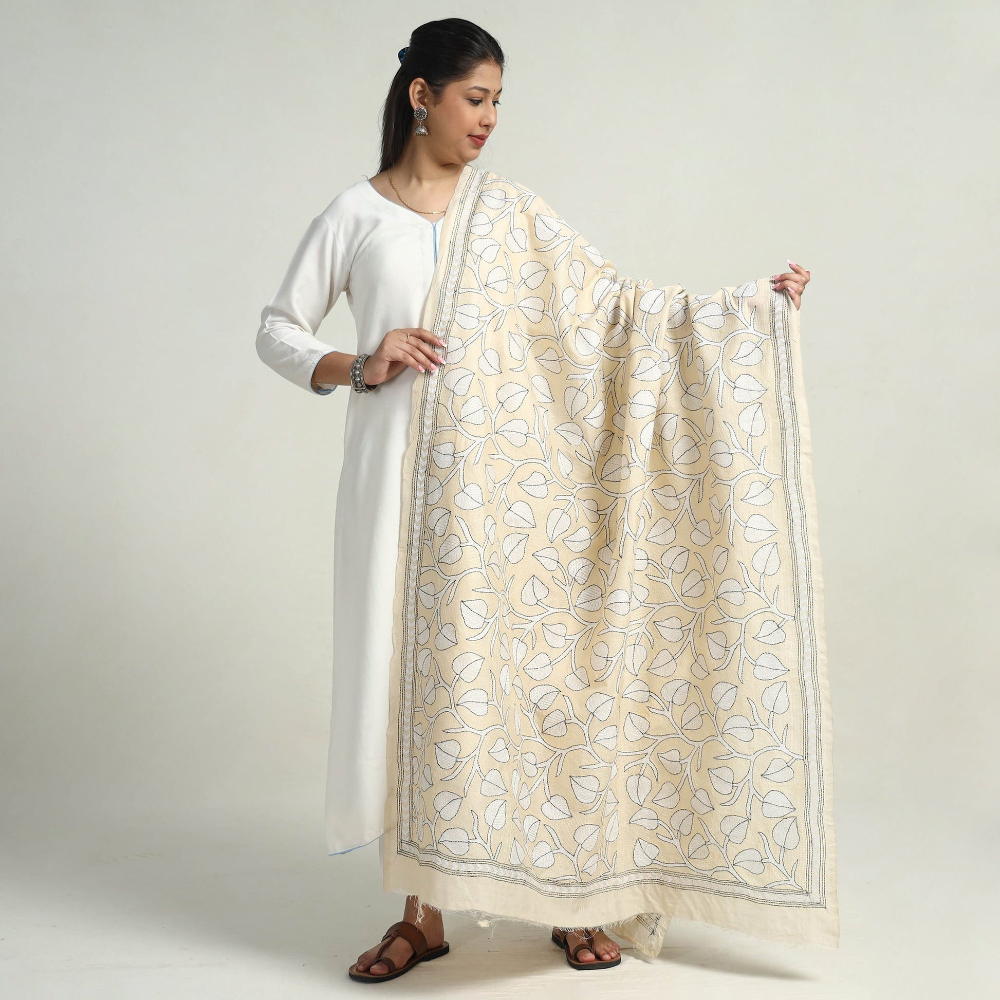 Beige - Bengal Kantha Hand Embroidery Art Silk Handloom Dupatta 10