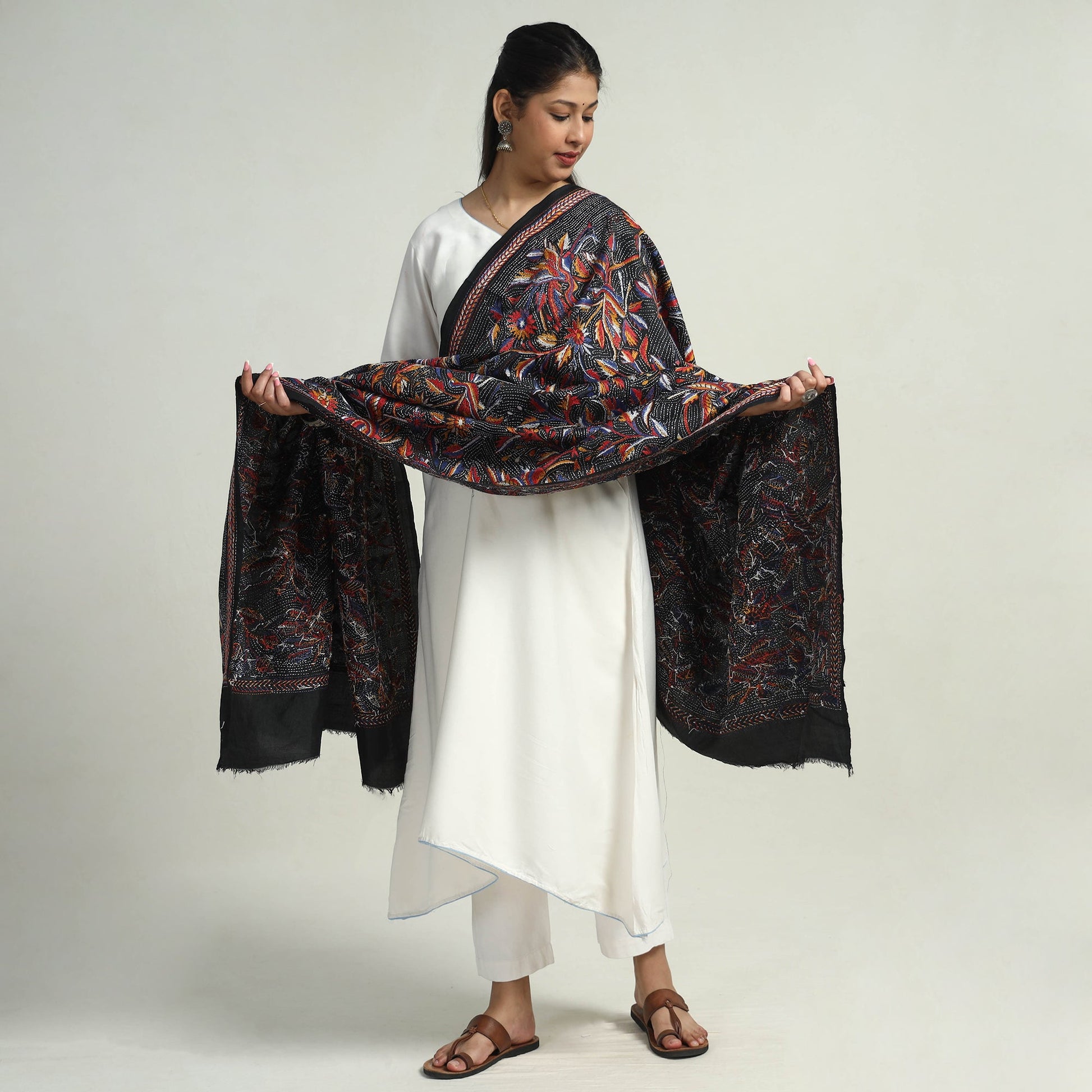 Black - Bengal Kantha Hand Embroidery Bangalore Silk Handloom Dupatta 19