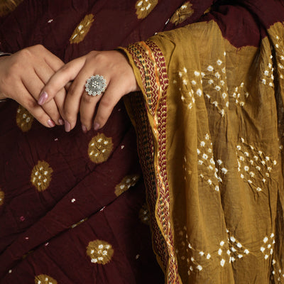 Brown - Kutch Tie-Dye Cotton Bandhani Saree with Blouse Piece 08