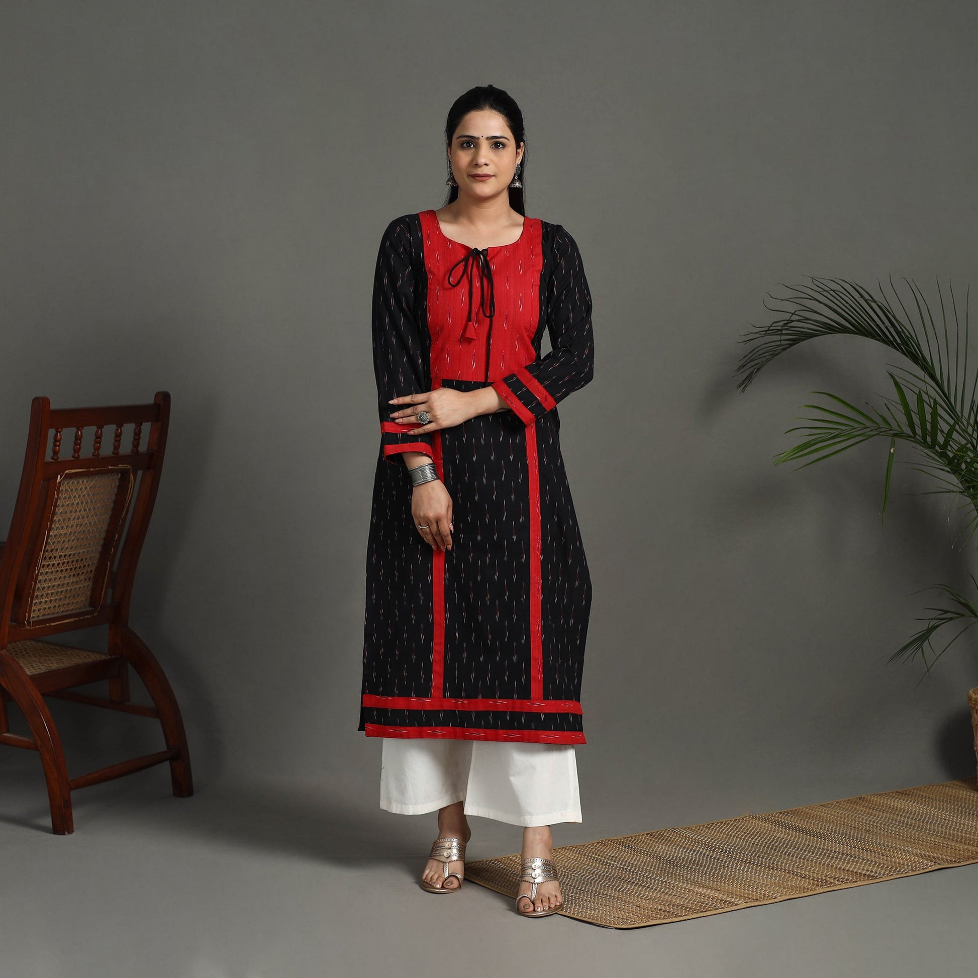Black - Cotton Straight Pochampally Ikat Kurta 01