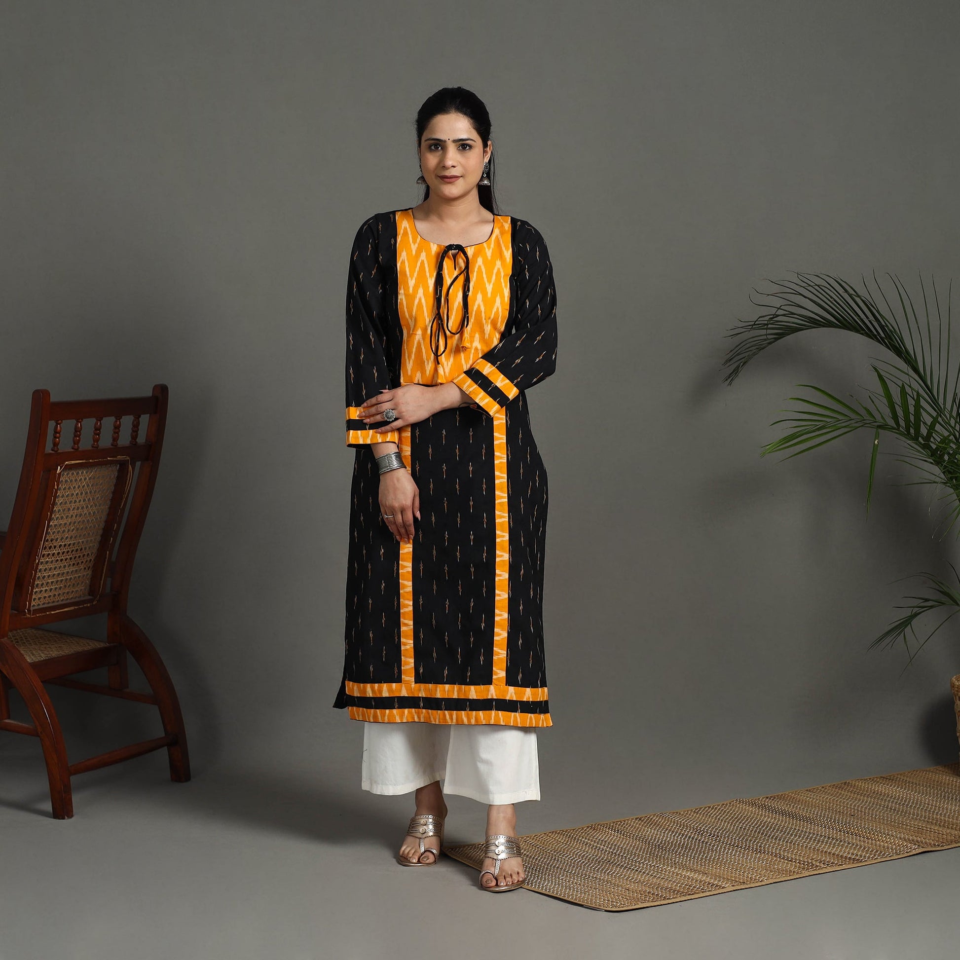 Black - Cotton Straight Pochampally Ikat Kurta 02