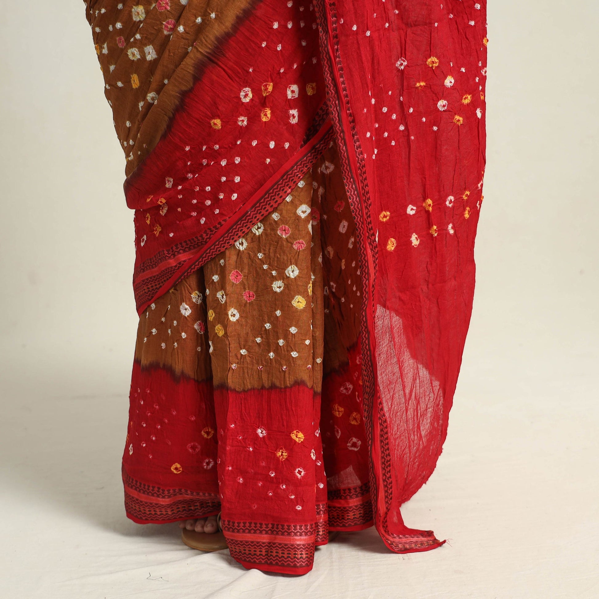 Brown - Kutch Tie-Dye Cotton Bandhani Saree with Blouse Piece 09