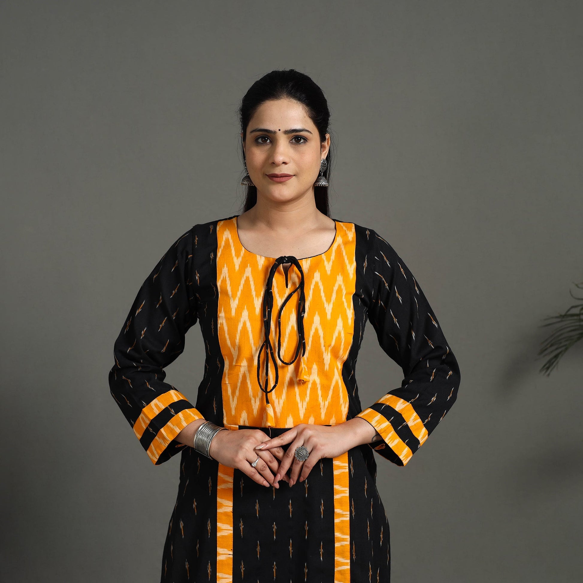 Black - Cotton Straight Pochampally Ikat Kurta 02