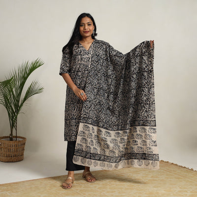 Black - Block Printed Cotton Kalamkari Kurta Set 01
