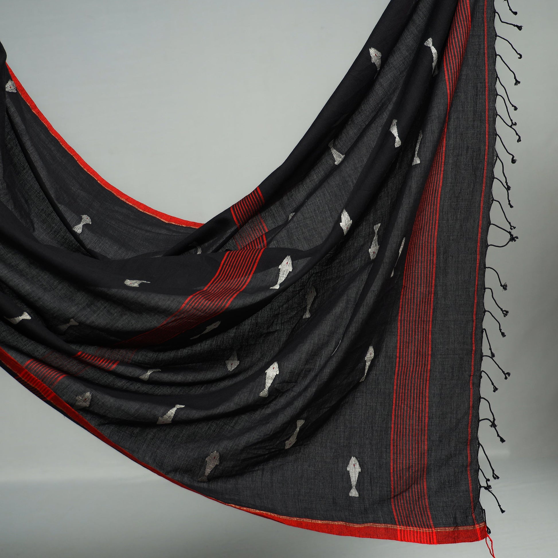 Black - Handwoven Cotton Phulia Bengal Jamdani Saree