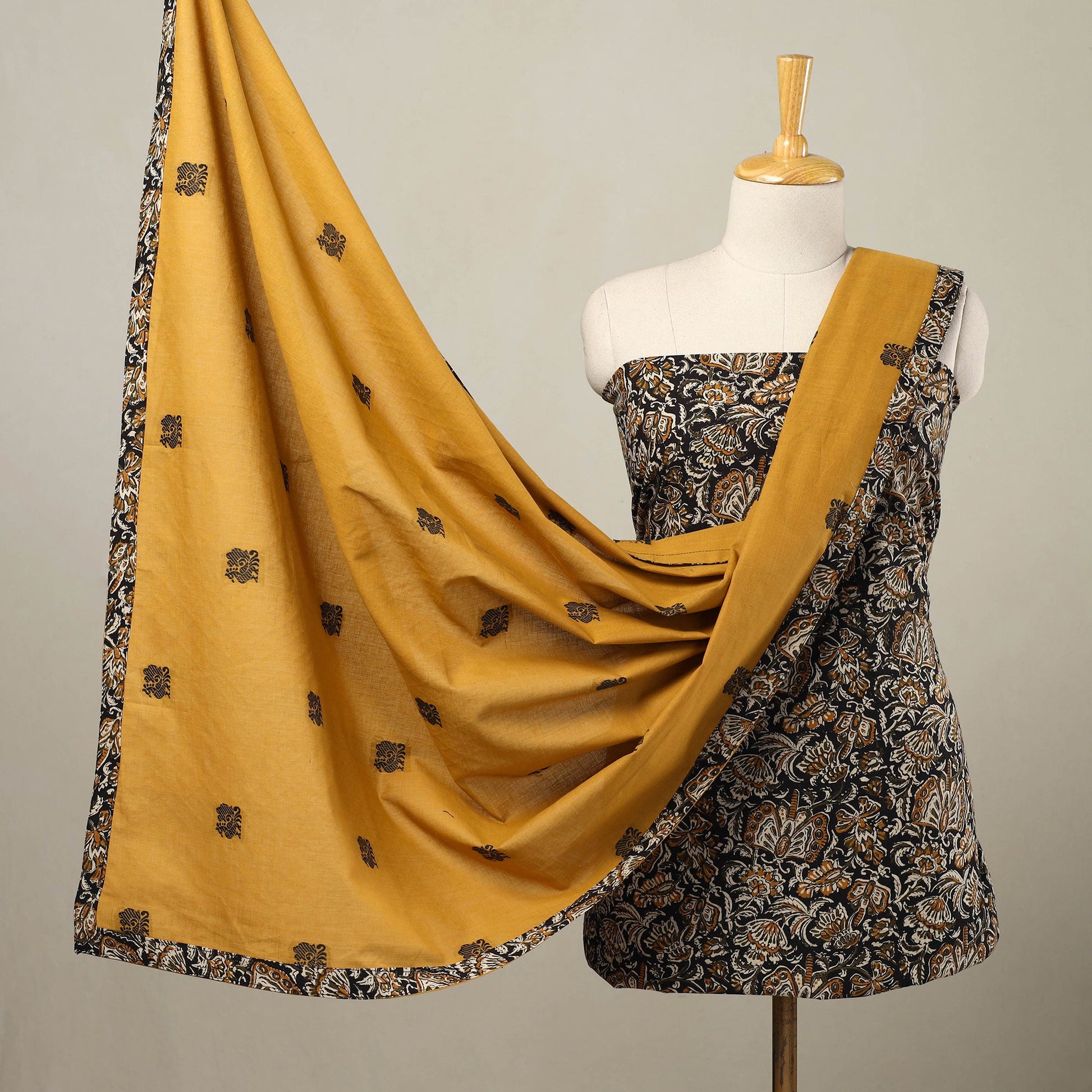 Black - 3pc Cotton Bagru Print Kurta with Jacquard Dupatta 10