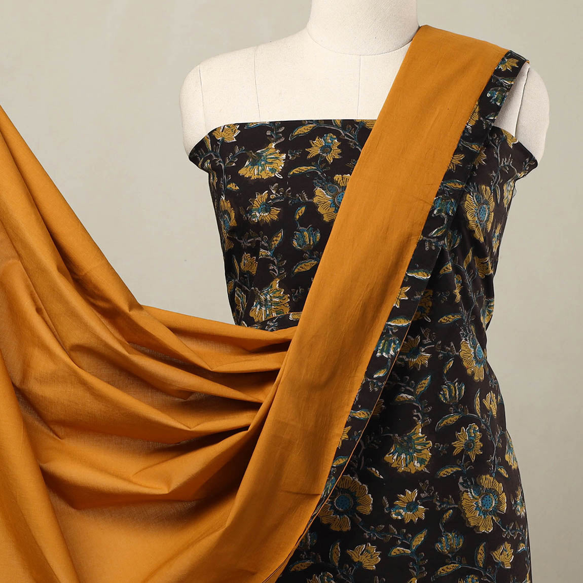 Black - 3pc Cotton Jahota Print Kurta with Plain Dupatta 19