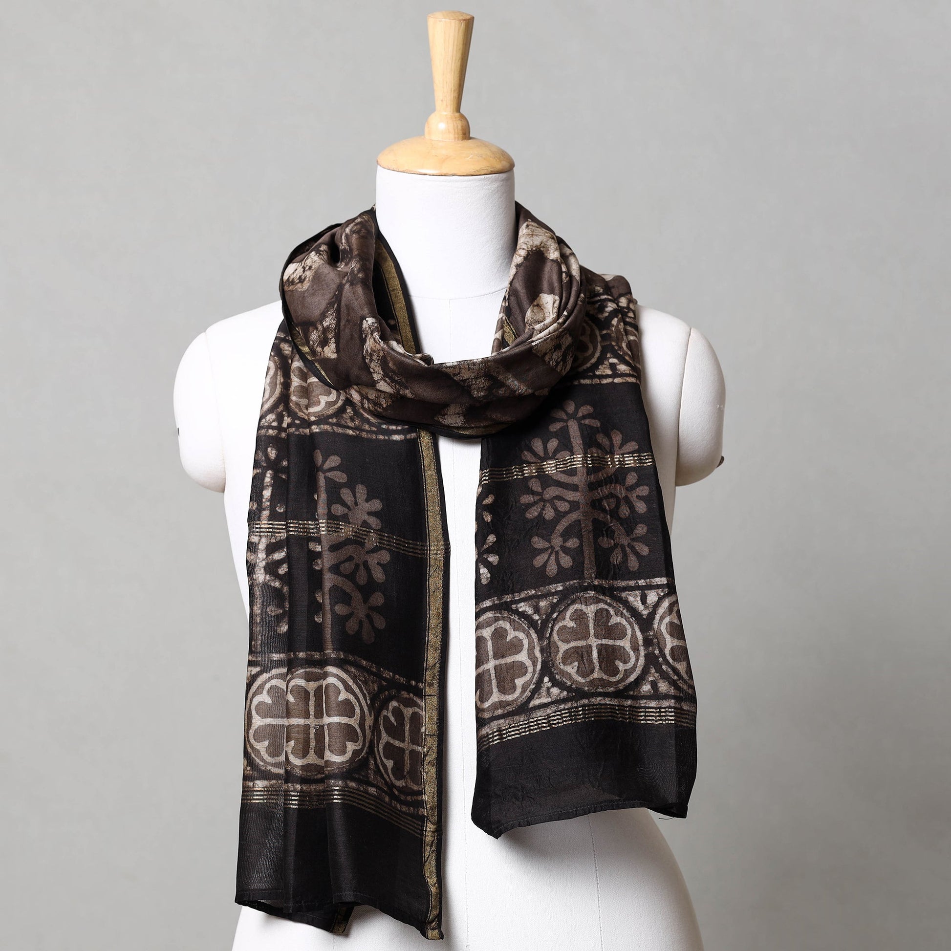 Black - Pipad Block Printed Chanderi Silk Handloom Stole