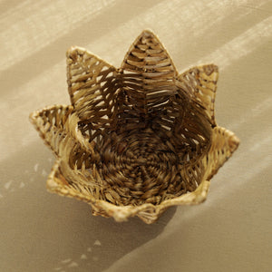 Brown - lotus Shape Handmade Water Hyacinth Basket 01