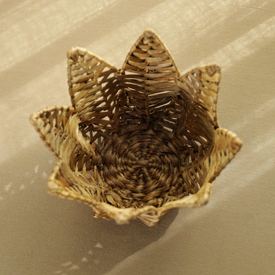 Brown - lotus Shape Handmade Water Hyacinth Basket 01