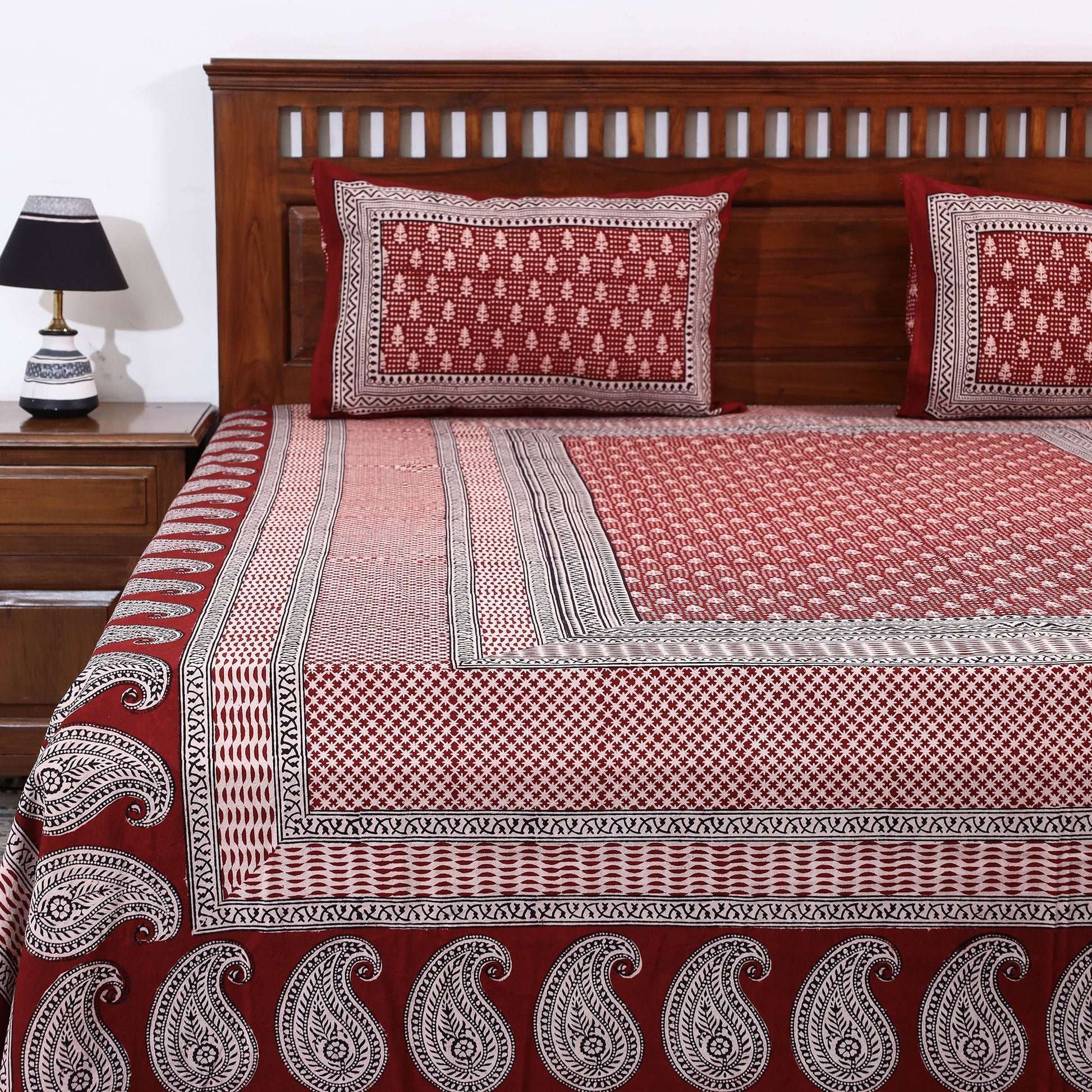 Bagh Block Printed Cotton Double Bed Cover with Pillow Covers (112 x 92 in)