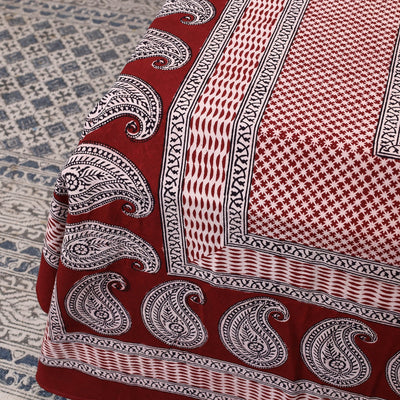 Bagh Block Printed Cotton Double Bed Cover with Pillow Covers (112 x 92 in)