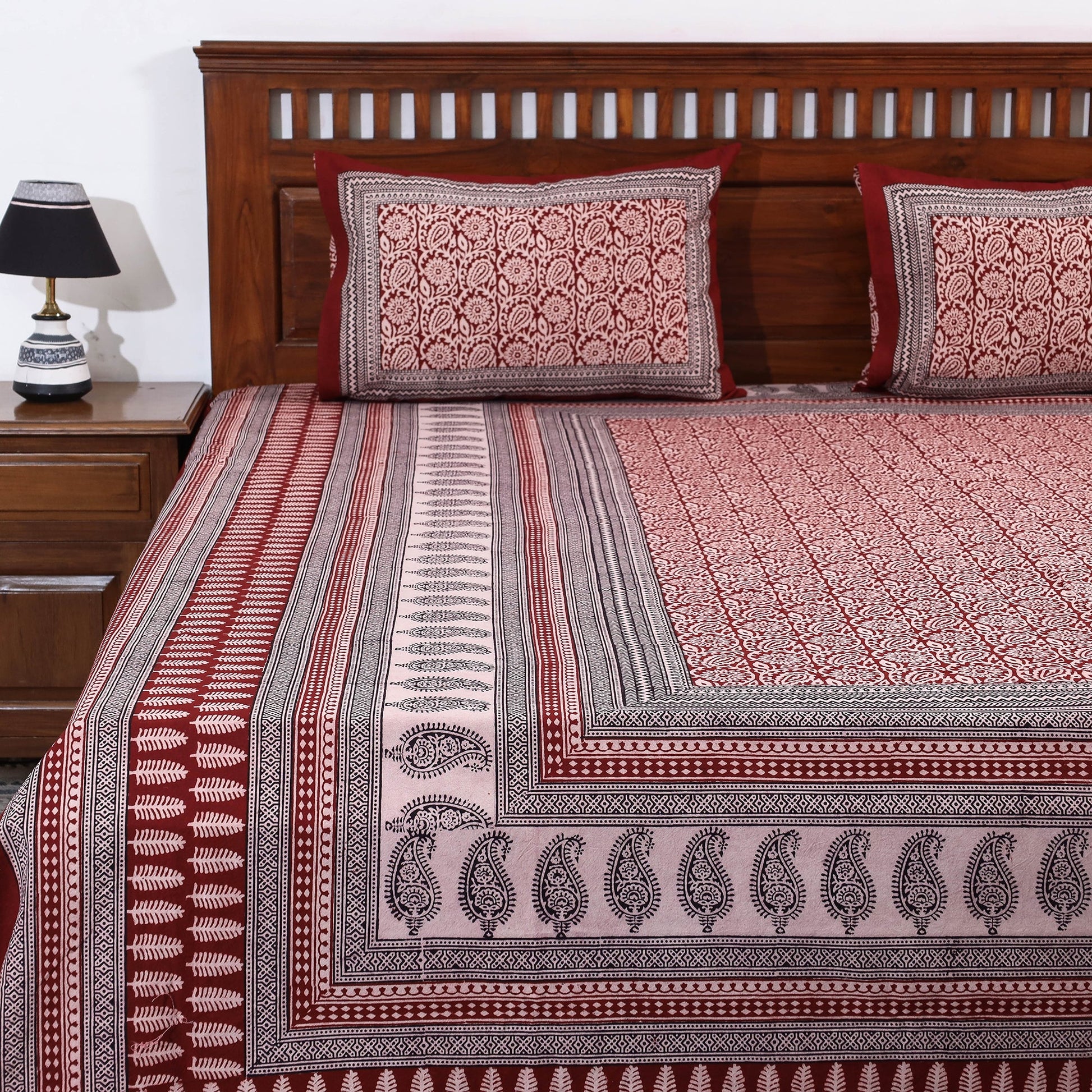 Bagh Block Printed Cotton Double Bed Cover with Pillow Covers (112 x 92 in)