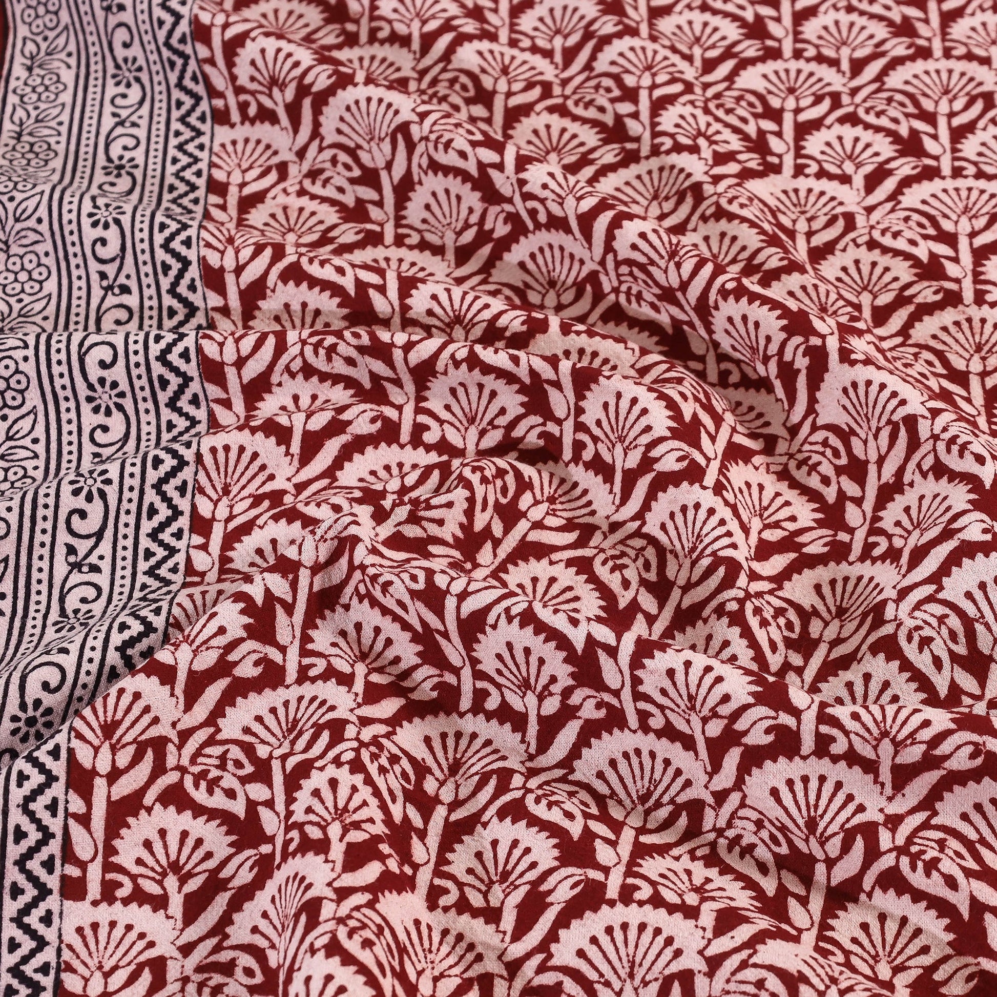 Bagh Block Printed Cotton Double Bed Cover with Pillow Covers (112 x 92 in)