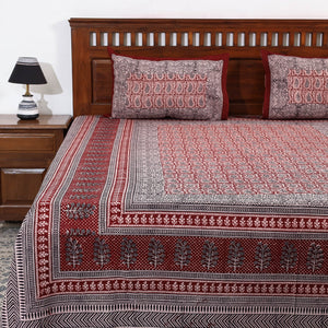 Bagh Block Printed Cotton Double Bed Cover with Pillow Covers (112 x 92 in)