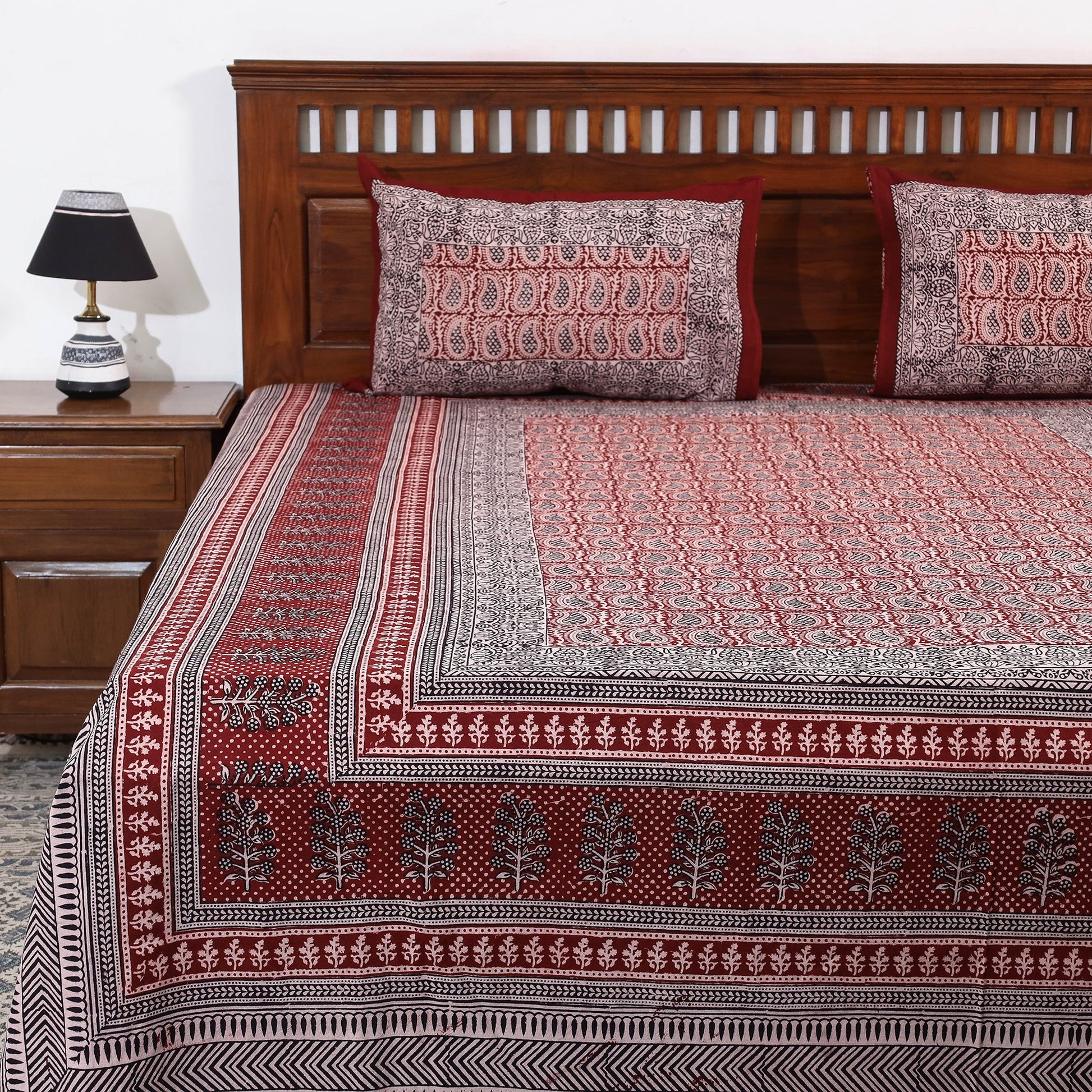 Bagh Block Printed Cotton Double Bed Cover with Pillow Covers (112 x 92 in)