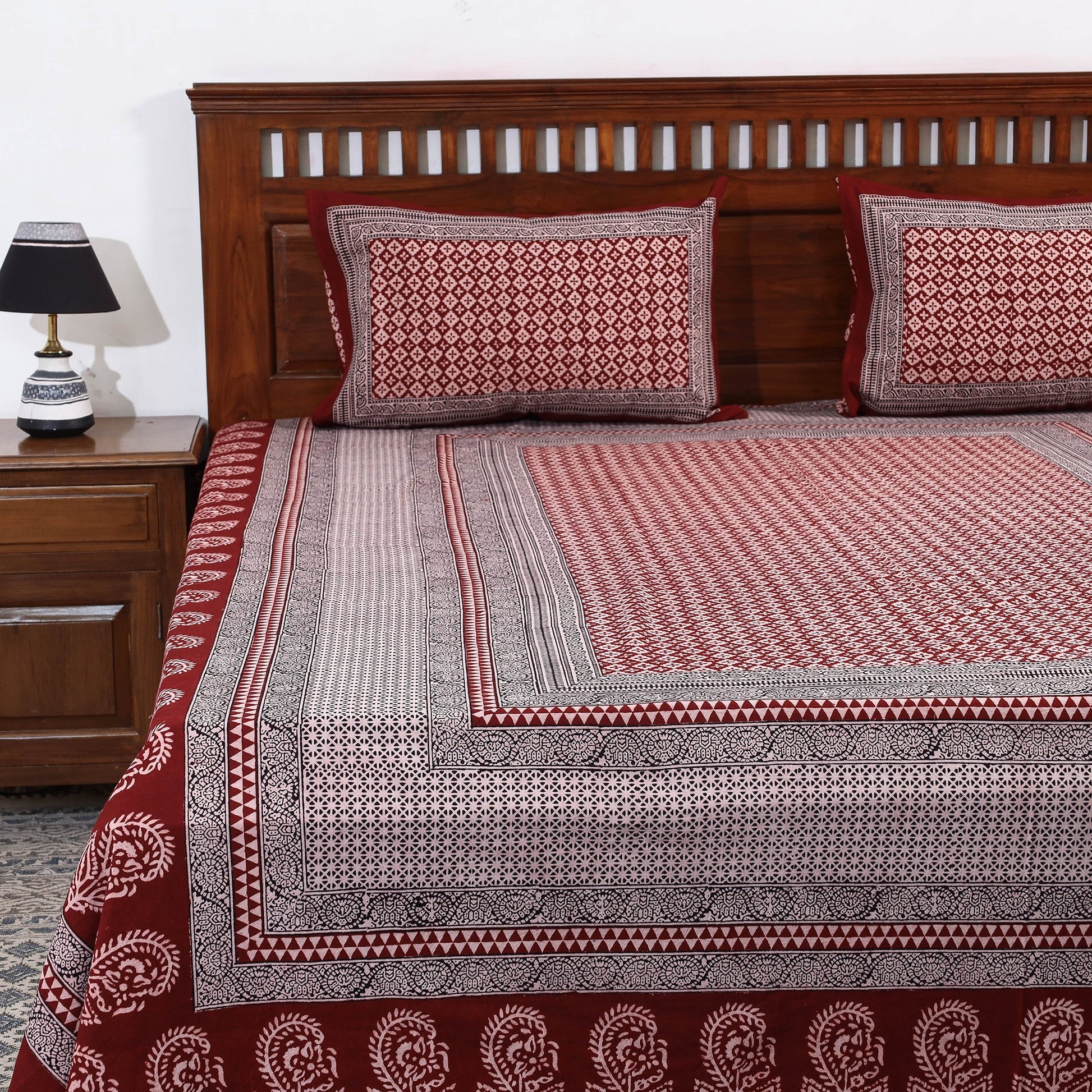Bagh Block Printed Cotton Double Bed Cover with Pillow Covers (112 x 92 in)