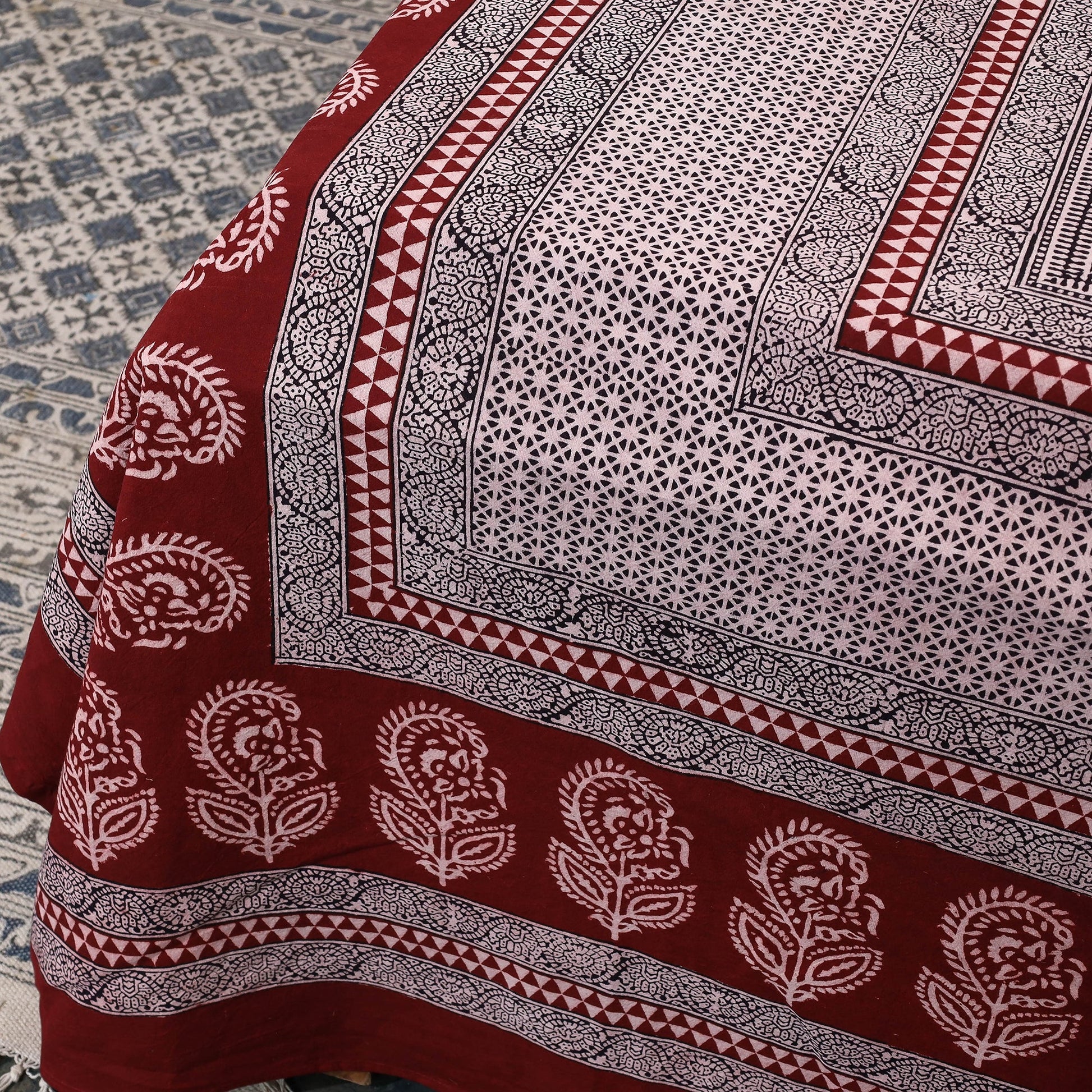 Bagh Block Printed Cotton Double Bed Cover with Pillow Covers (112 x 92 in)