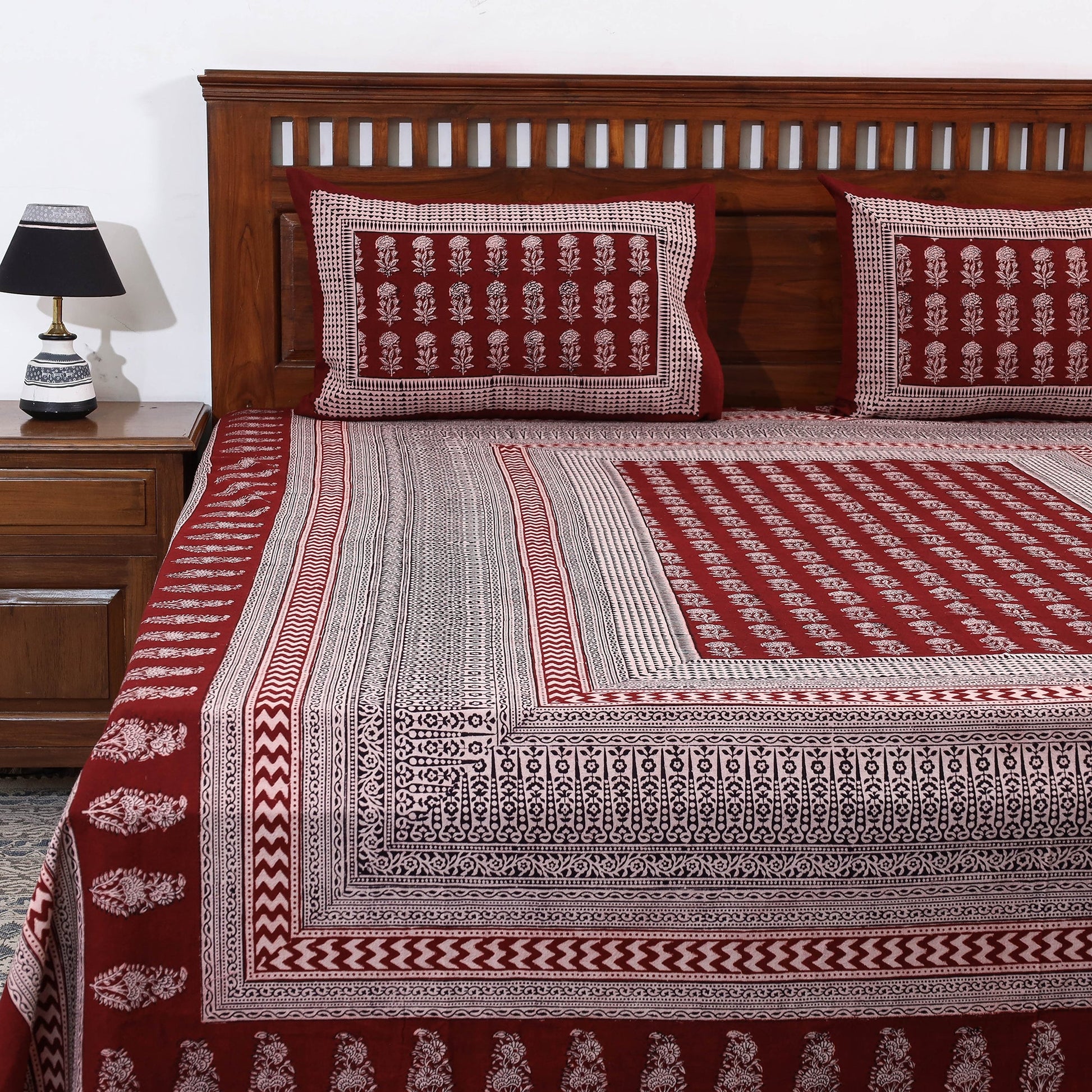 Bagh Block Printed Cotton Double Bed Cover with Pillow Covers (112 x 92 in)