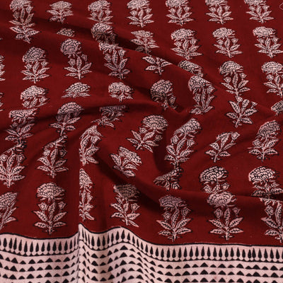 Bagh Block Printed Cotton Double Bed Cover with Pillow Covers (112 x 92 in)