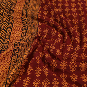 Bagh Block Printed Cotton Double Bed Cover with Pillow Covers (112 x 92 in)