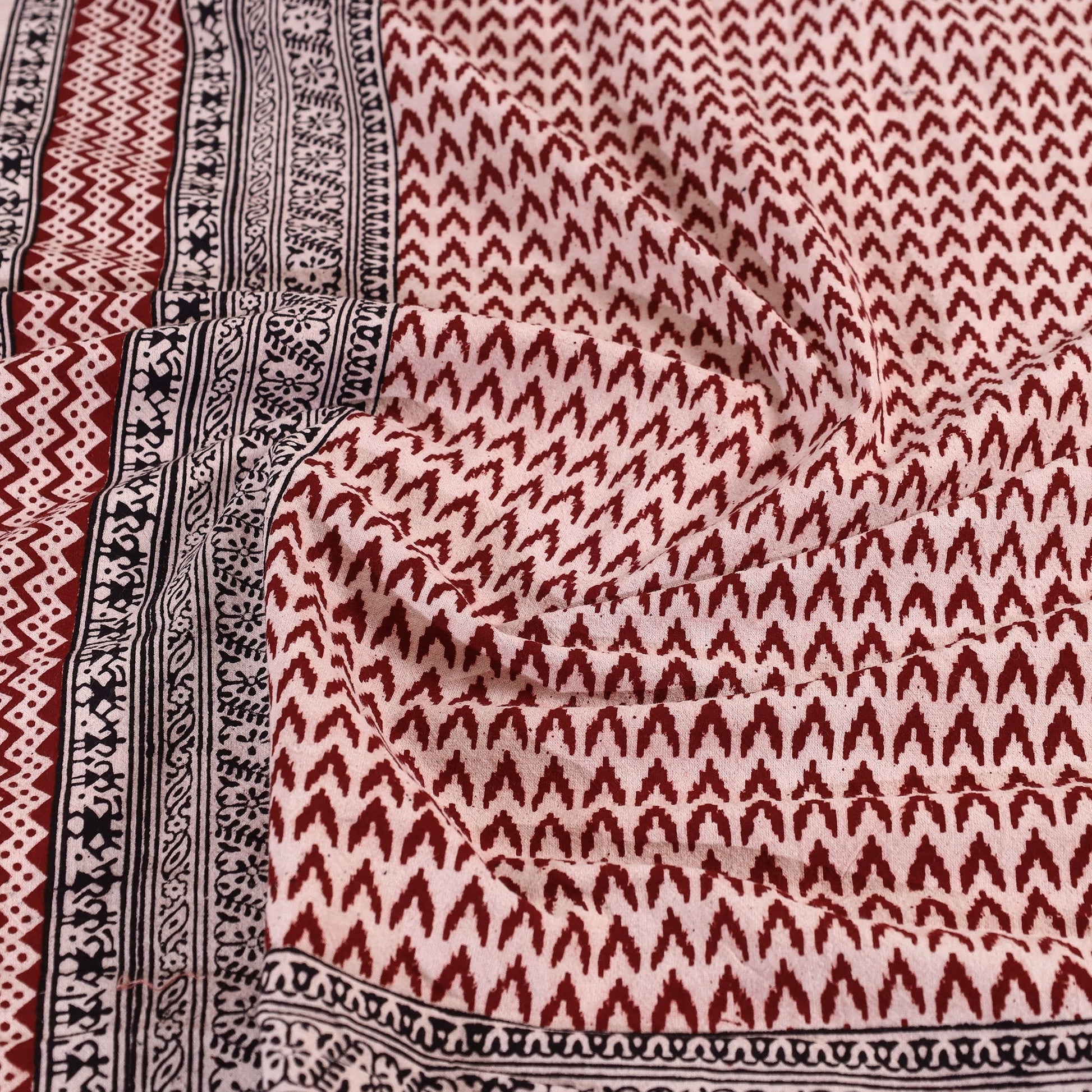 Bagh Block Printed Cotton Double Bed Cover with Pillow Covers (112 x 92 in)