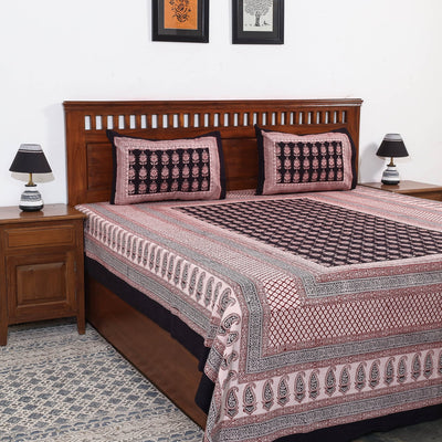 Bagh Block Printed Cotton Double Bed Cover with Pillow Covers (112 x 92 in)