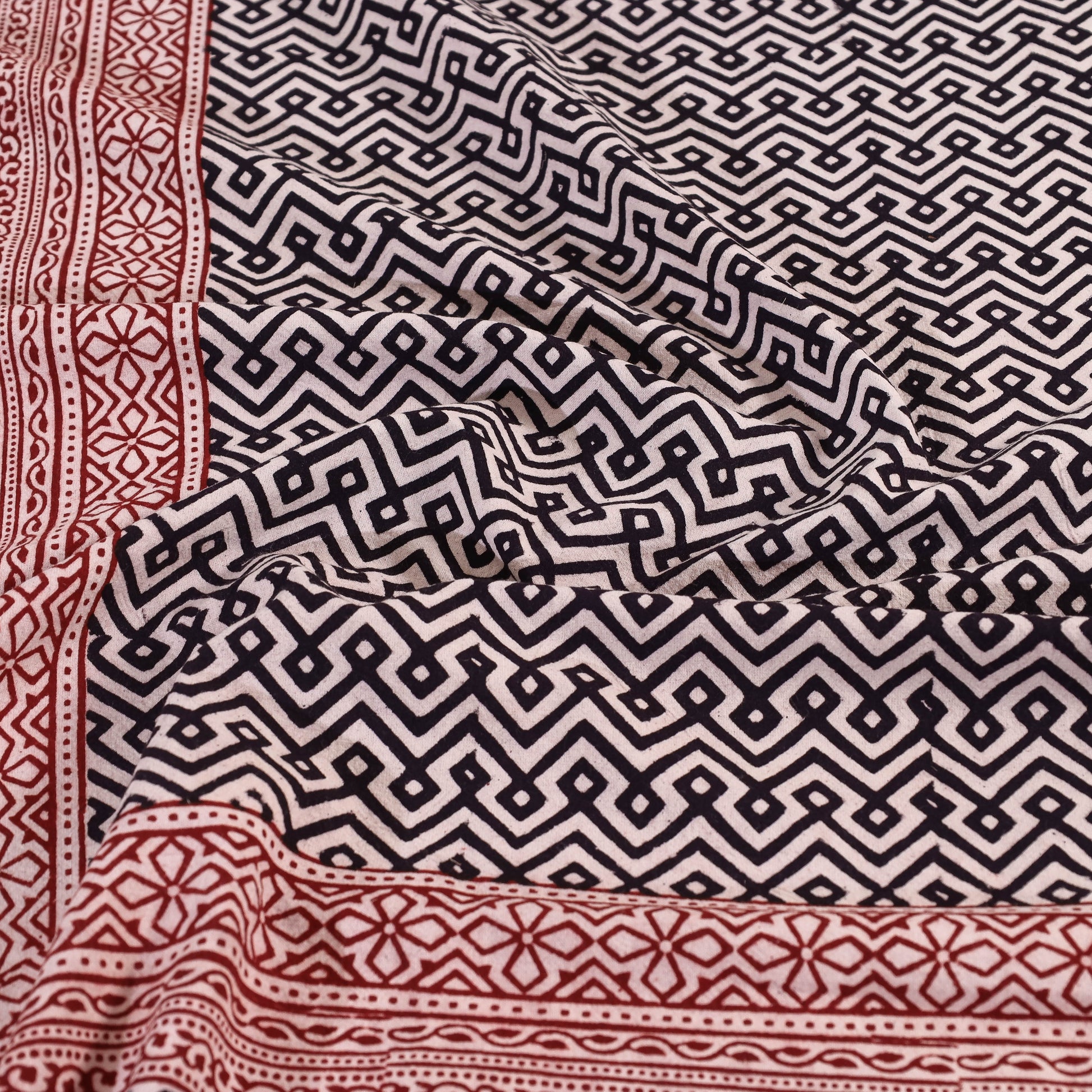 Bagh Block Printed Cotton Double Bed Cover with Pillow Covers (112 x 92 in)